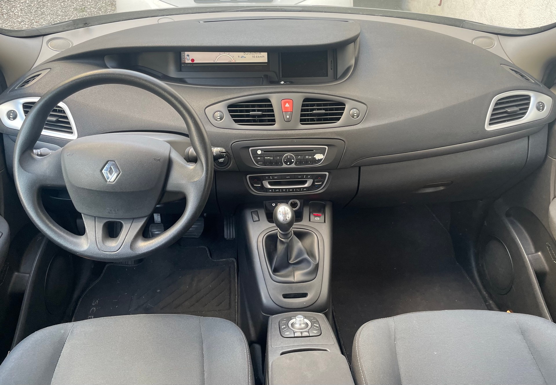 RENAULT Scénic 1.5 dCi Expression-image-7