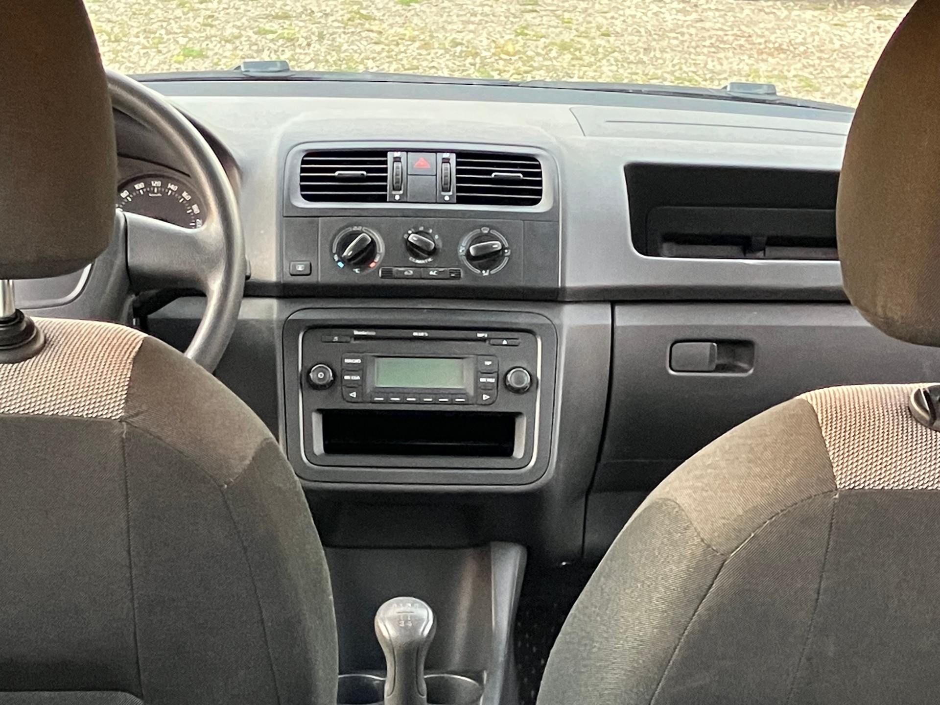 SKODA Fabia 1.2 TSI Ambition-image-6