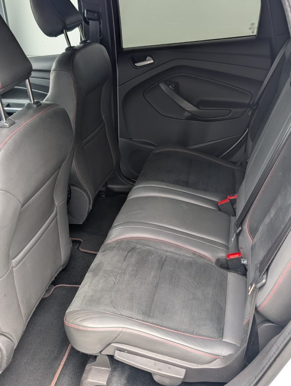 FORD Kuga 2.0 TDCi ST Line 4WD PowerShift-image-8
