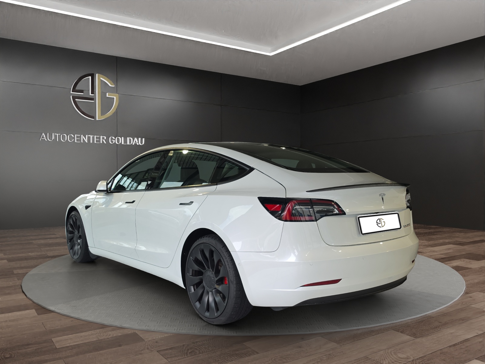 TESLA Model 3 Performance Dual Motor AWD-image-1