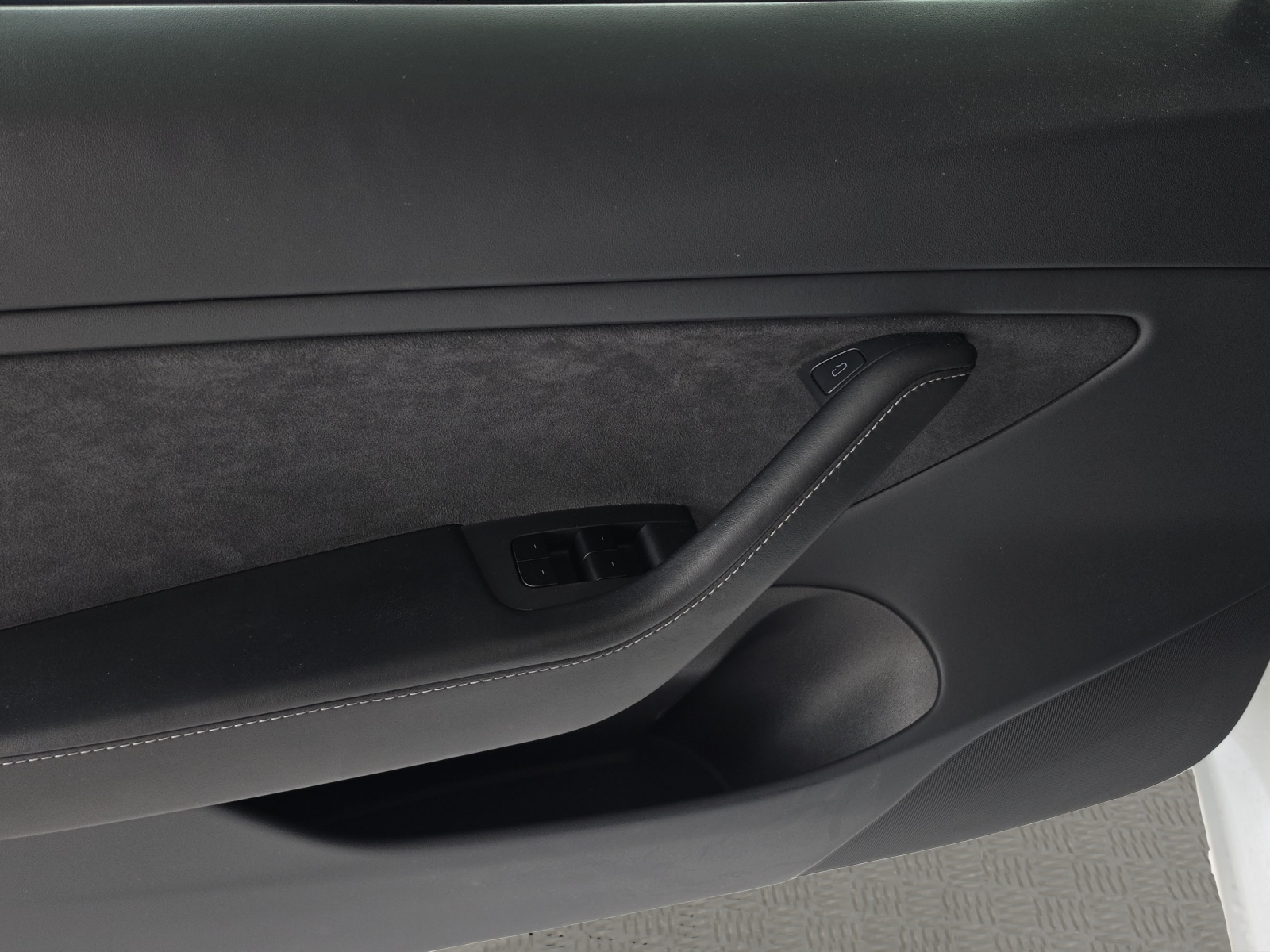 TESLA Model 3 Performance Dual Motor AWD-image-9