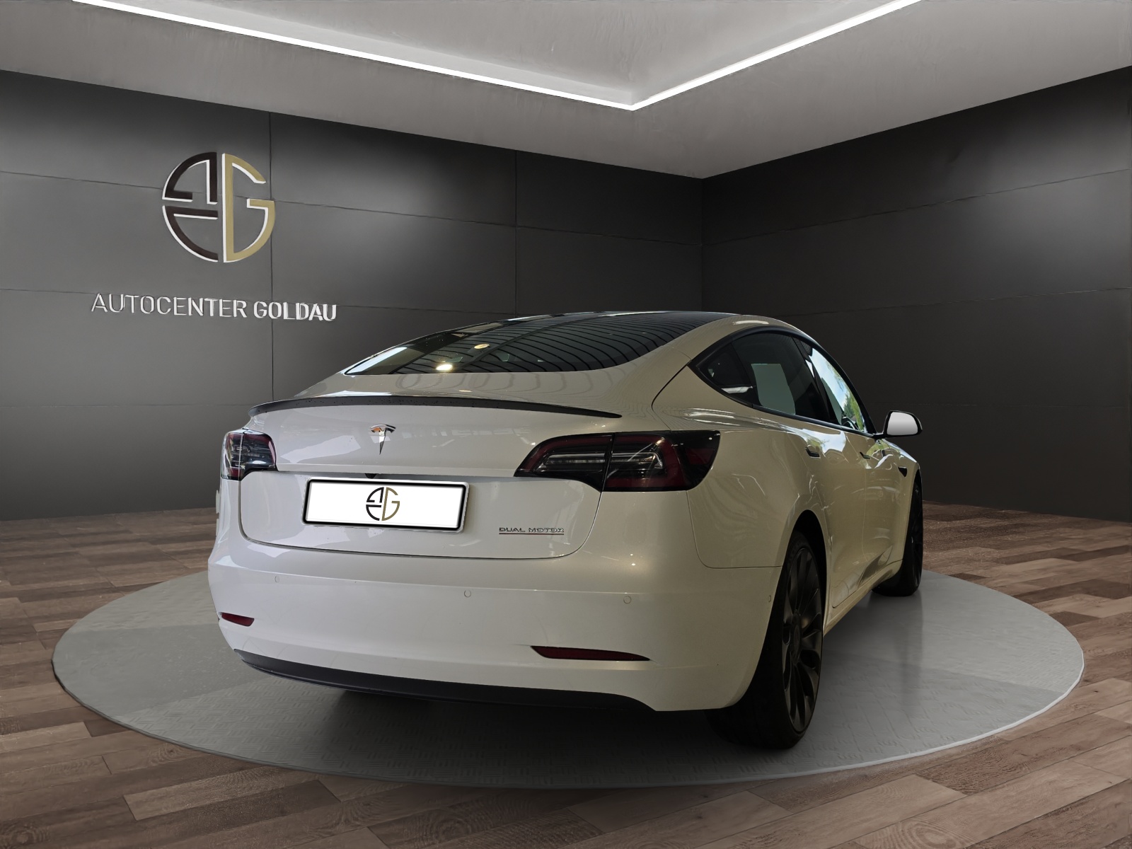 TESLA Model 3 Performance Dual Motor AWD-image-3