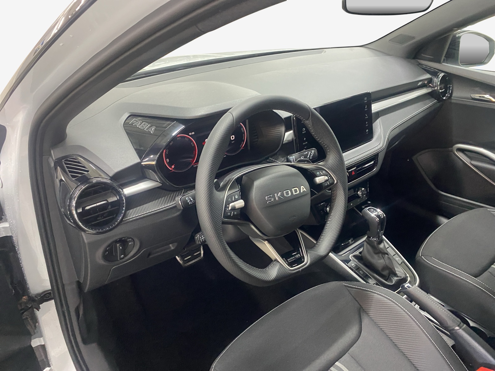 SKODA Fabia 1.5 TSI Motorsport DSG-image-14