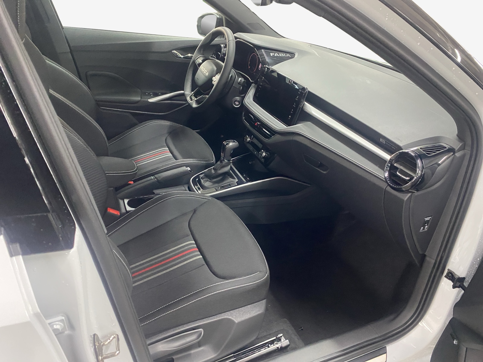 SKODA Fabia 1.5 TSI Motorsport DSG-image-13