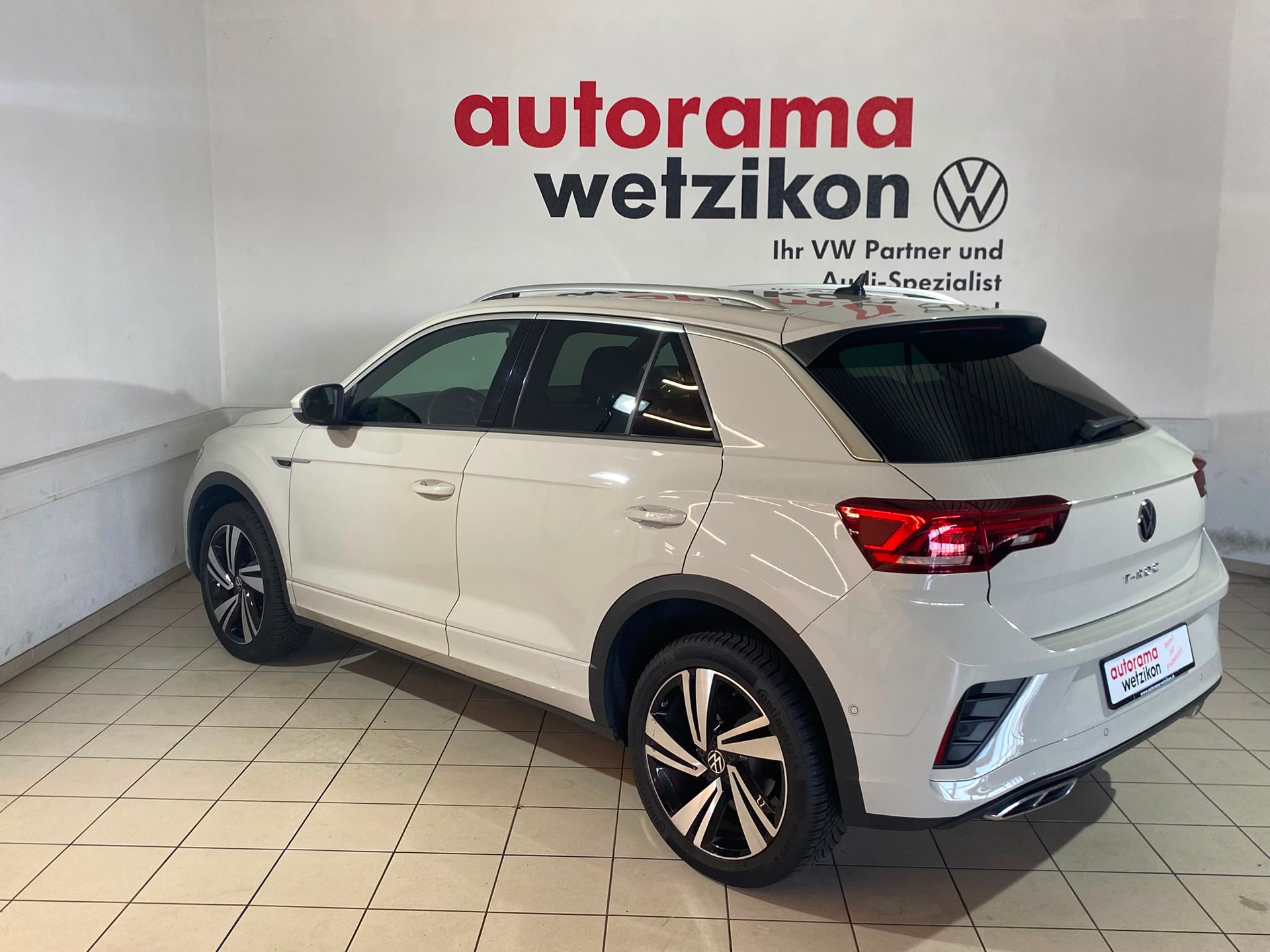 VW T-Roc 1.5 TSI EVO R-Line DSG-image-2