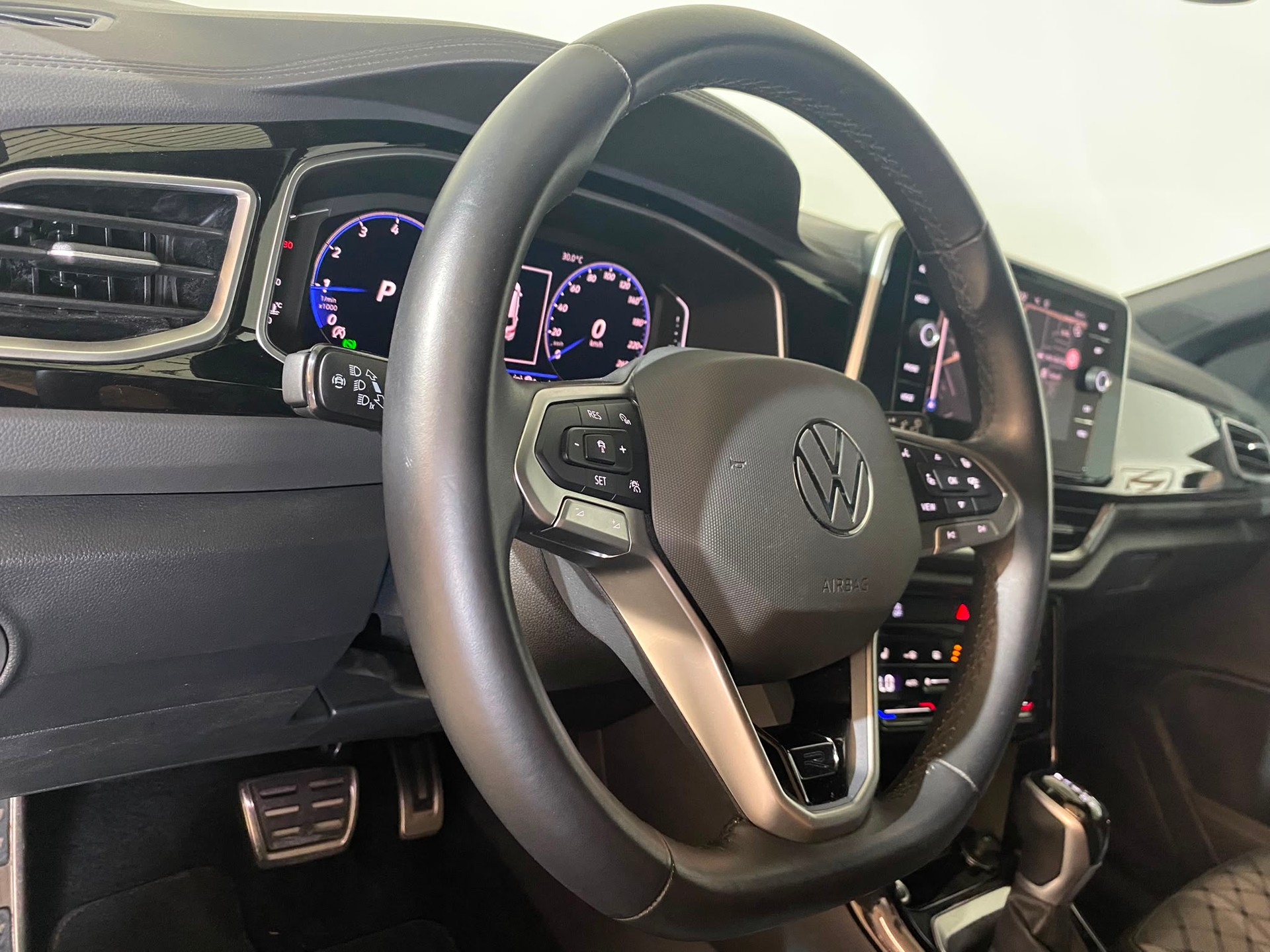 VW T-Roc 1.5 TSI EVO R-Line DSG-image-6