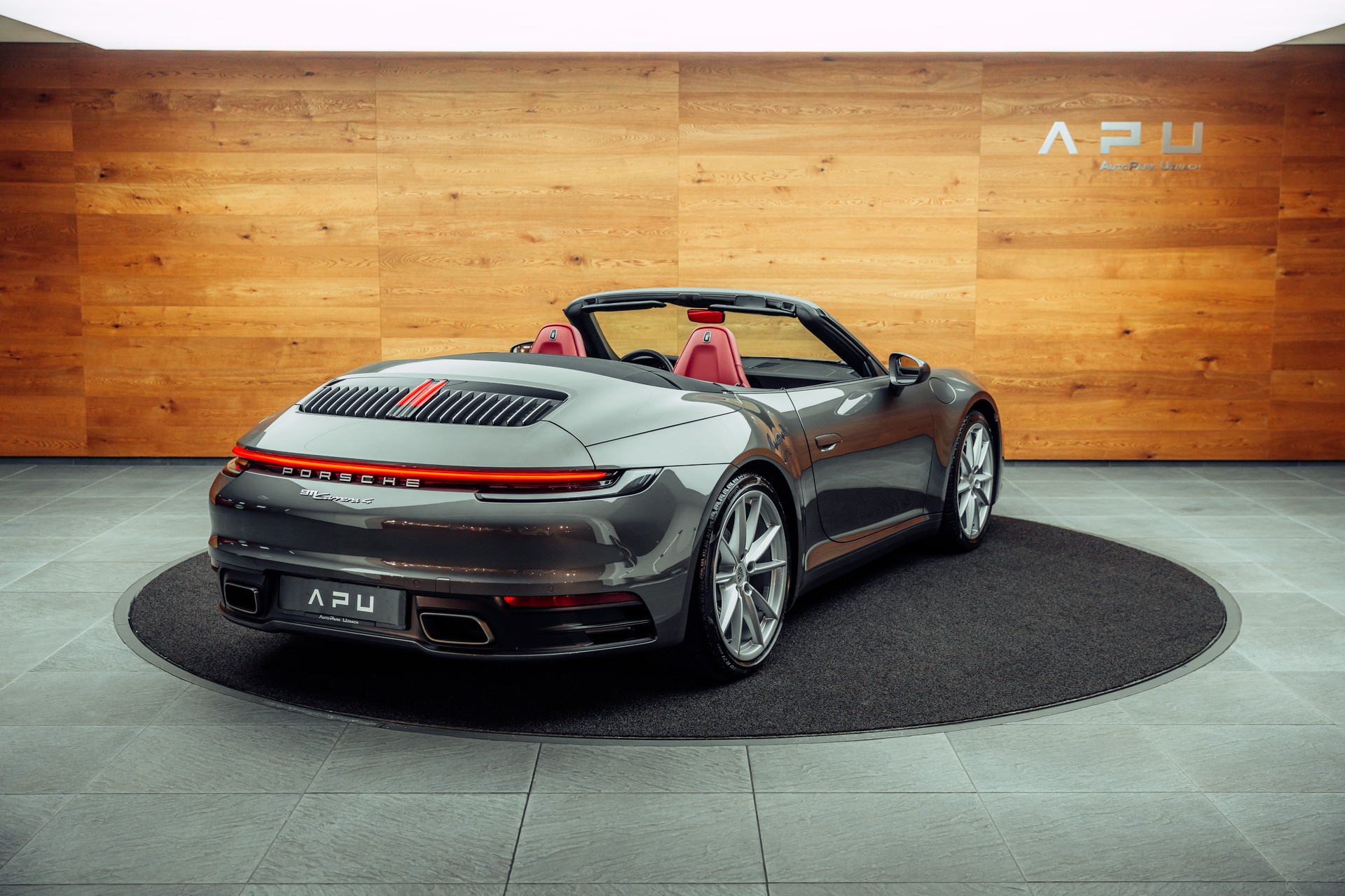 PORSCHE 911 Carrera 4 Cabriolet PDK-image-1