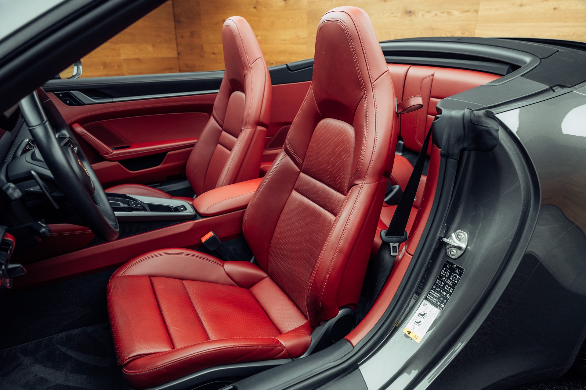 PORSCHE 911 Carrera 4 Cabriolet PDK-image-9