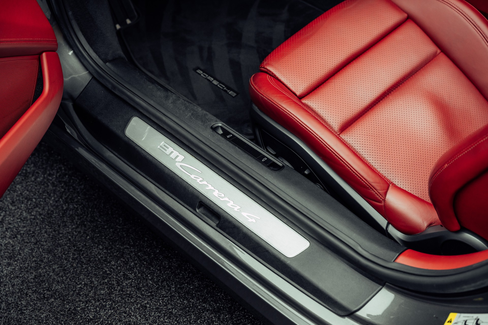 PORSCHE 911 Carrera 4 Cabriolet PDK-image-16