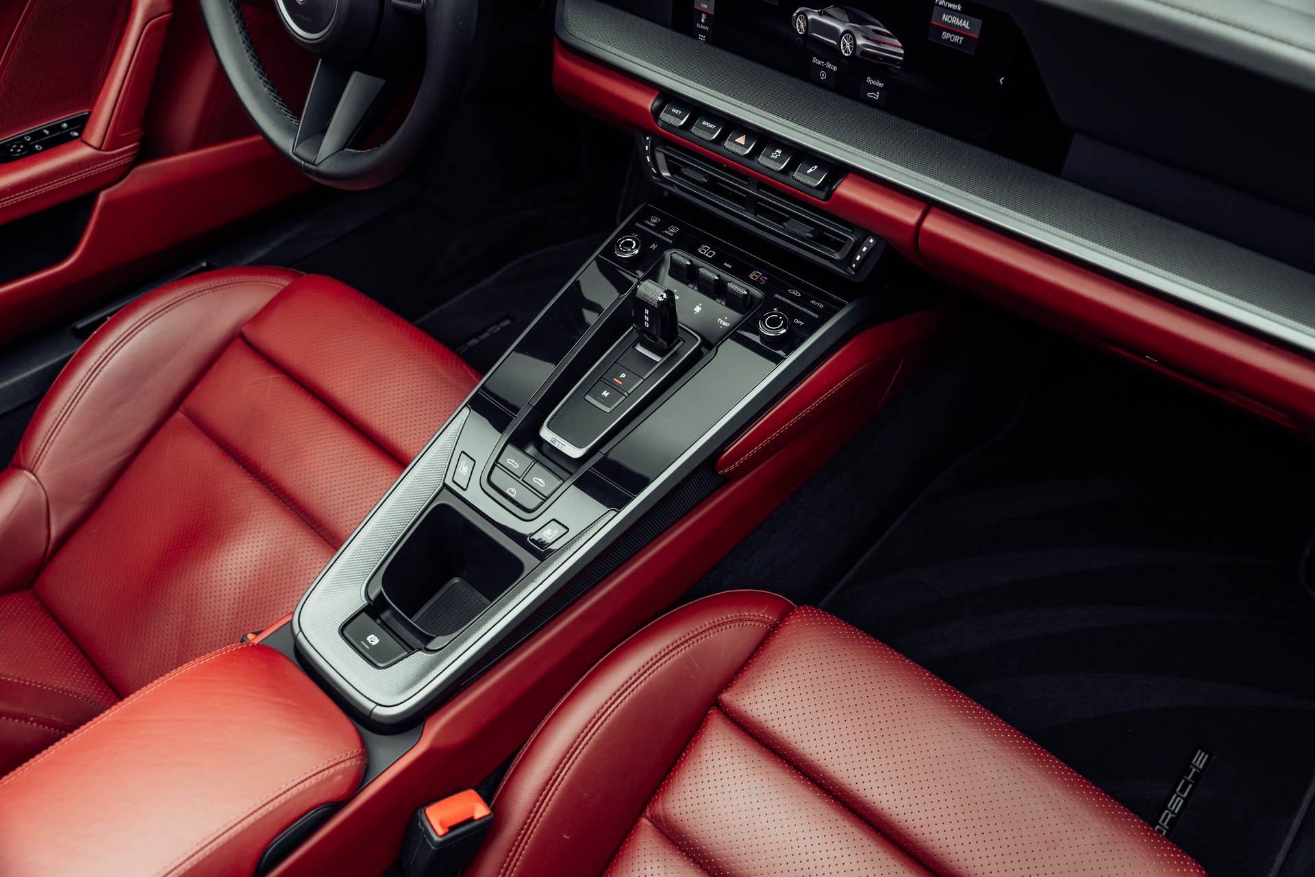 PORSCHE 911 Carrera 4 Cabriolet PDK-image-12