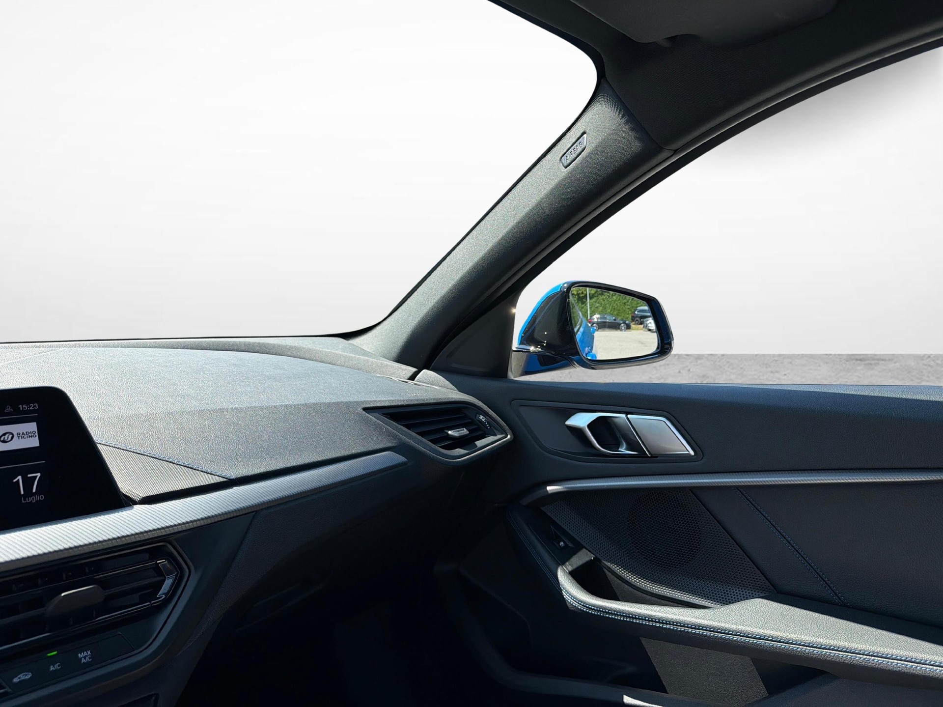 BMW 118d-image-18