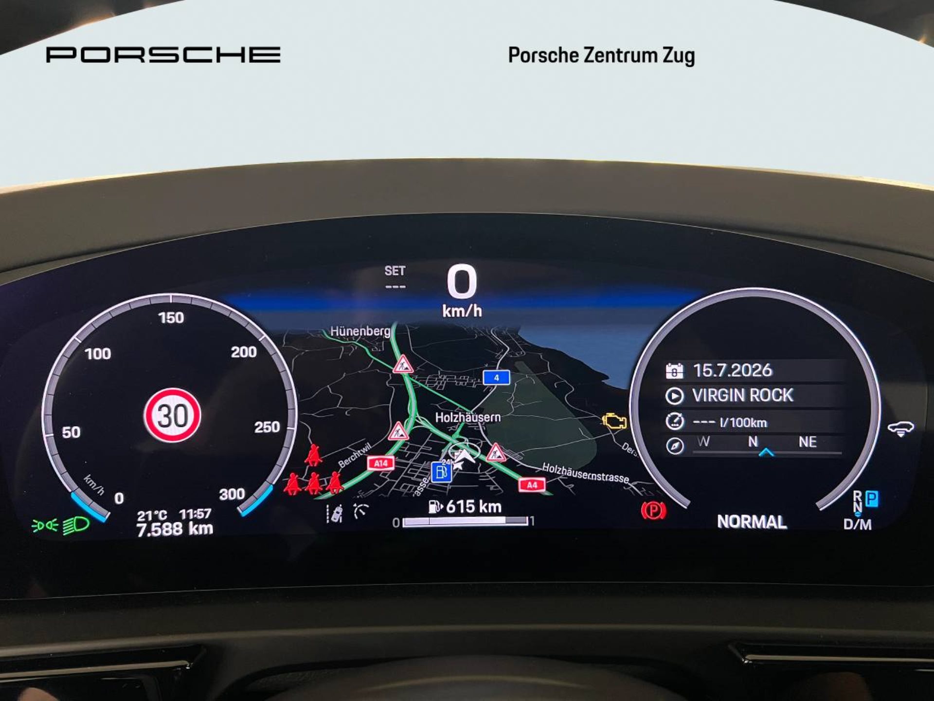 PORSCHE Cayenne GTS Coupé-image-27