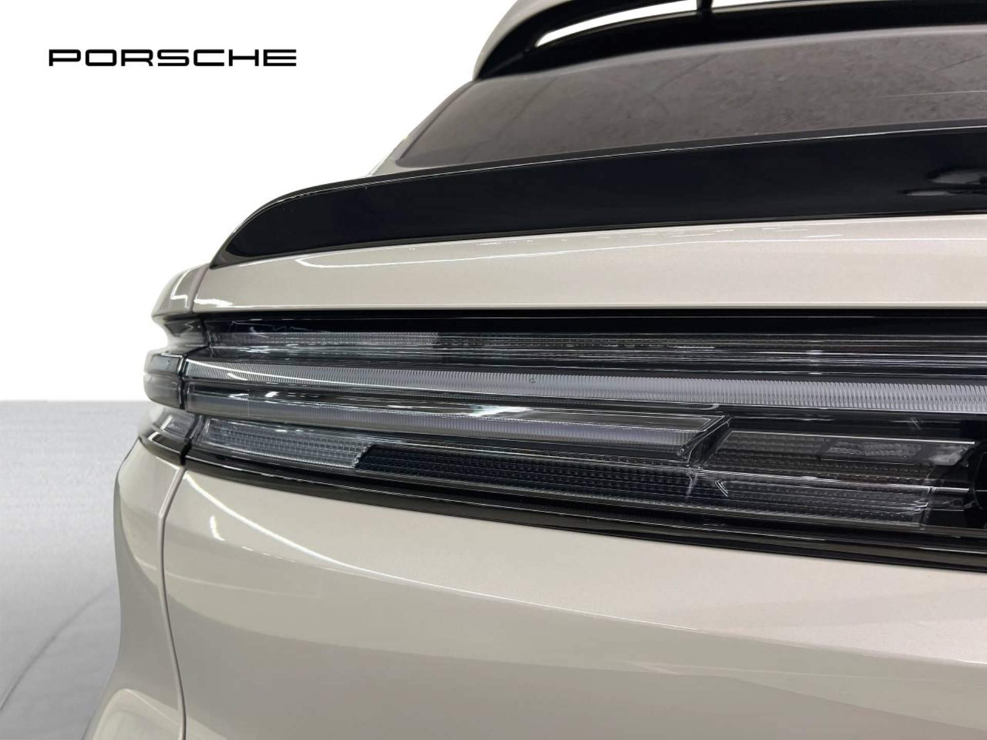 PORSCHE Cayenne GTS Coupé-image-12