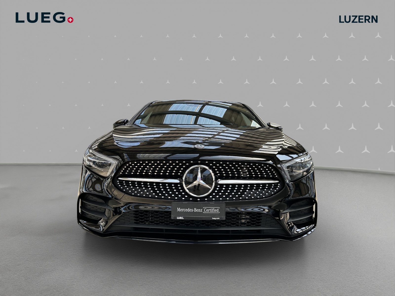 MERCEDES-BENZ A 220 d 4Matic AMG Line-image-5