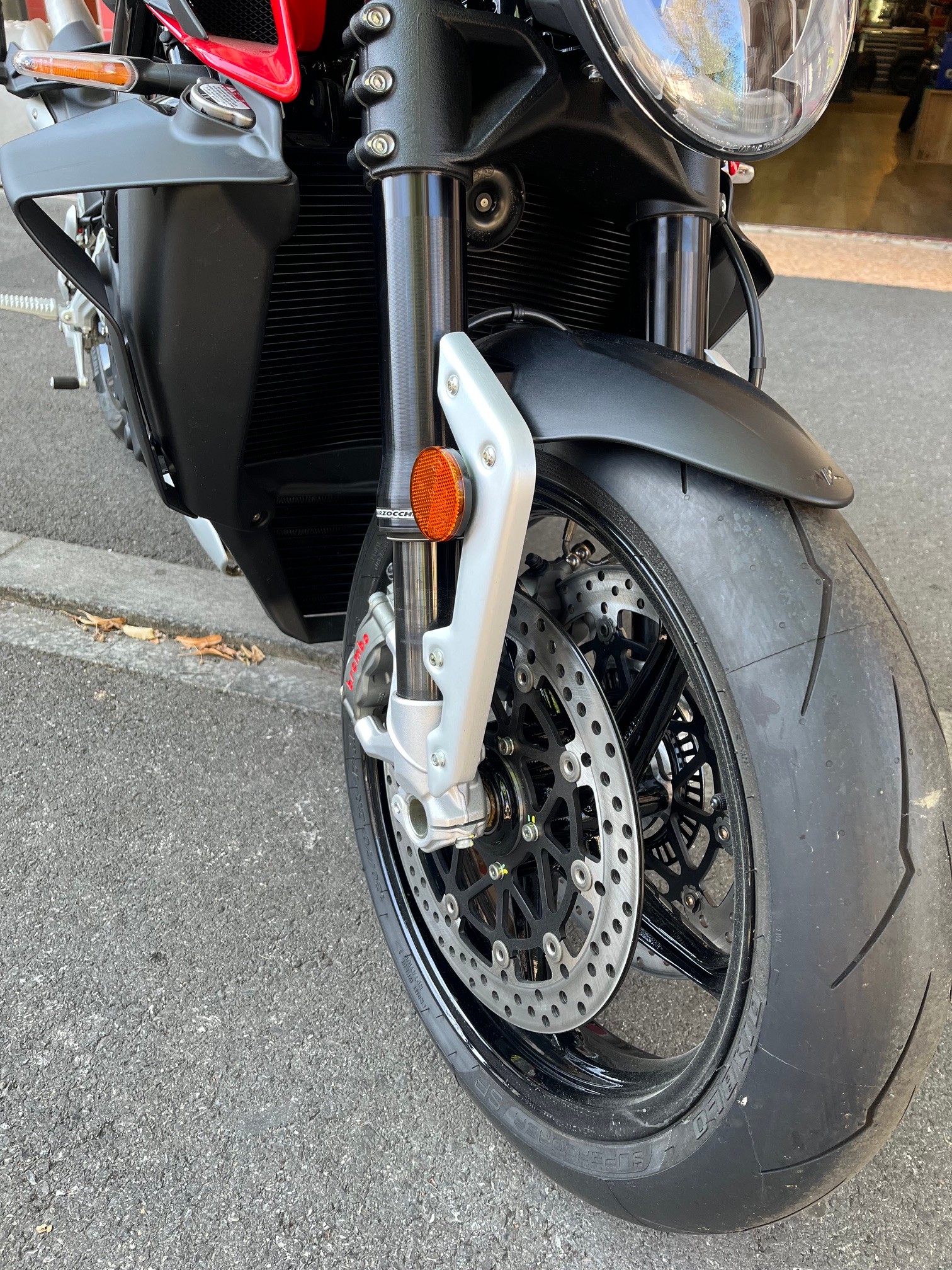 MV AGUSTA B4 Brutale 1000 RS-image-4