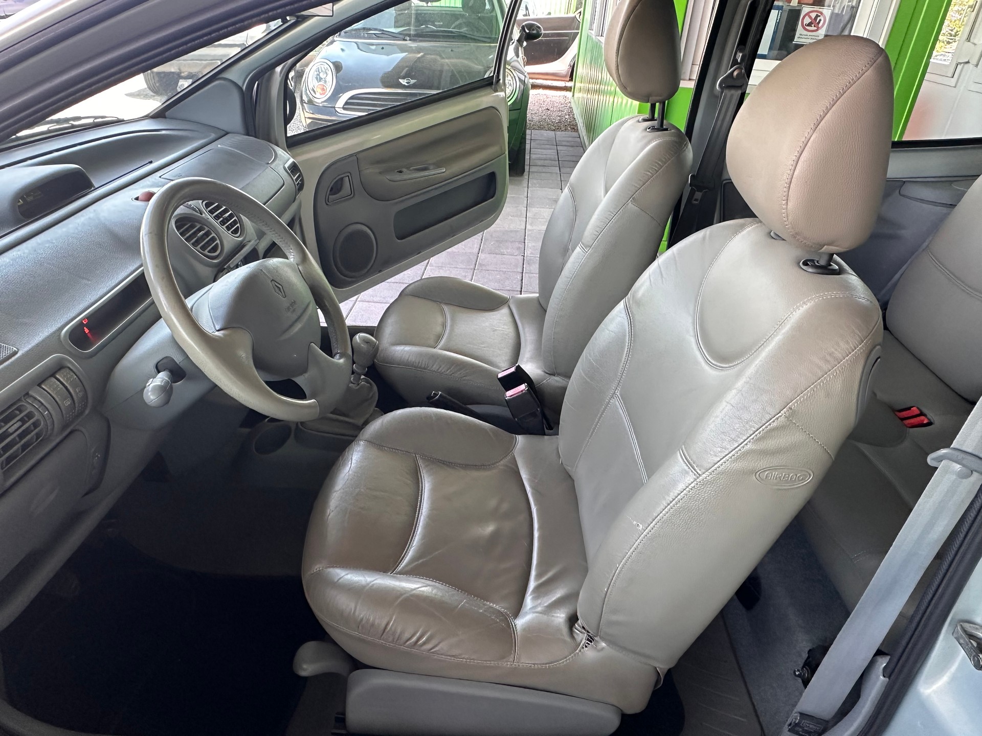 RENAULT Twingo 1.2 16V Forever-image-11
