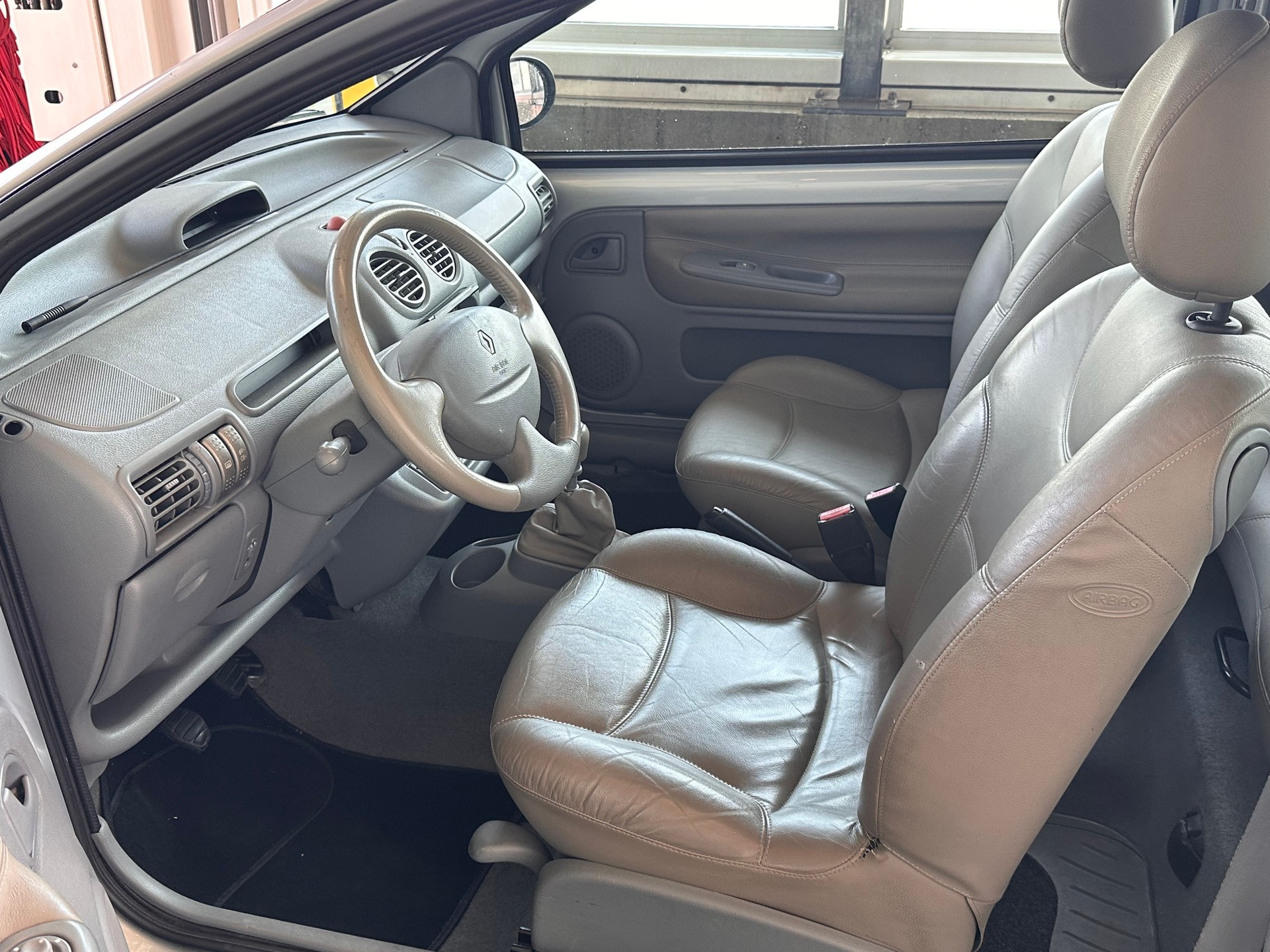 RENAULT Twingo 1.2 16V Forever-image-8