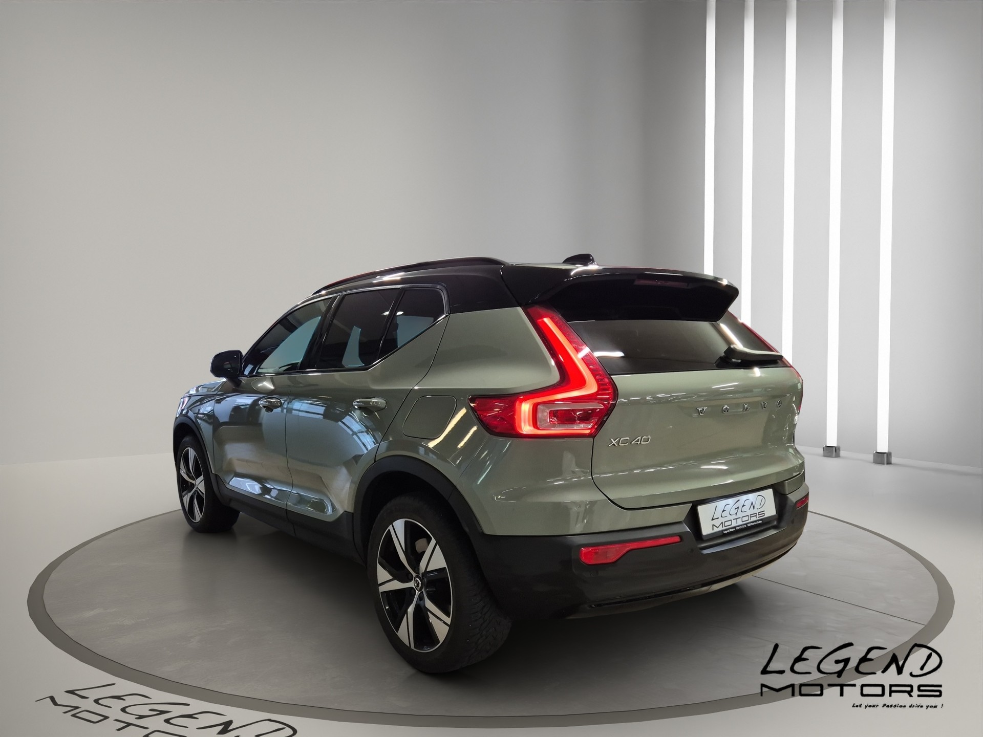 VOLVO XC40 Recharge P6 Ultimate FWD-showroom-element-3