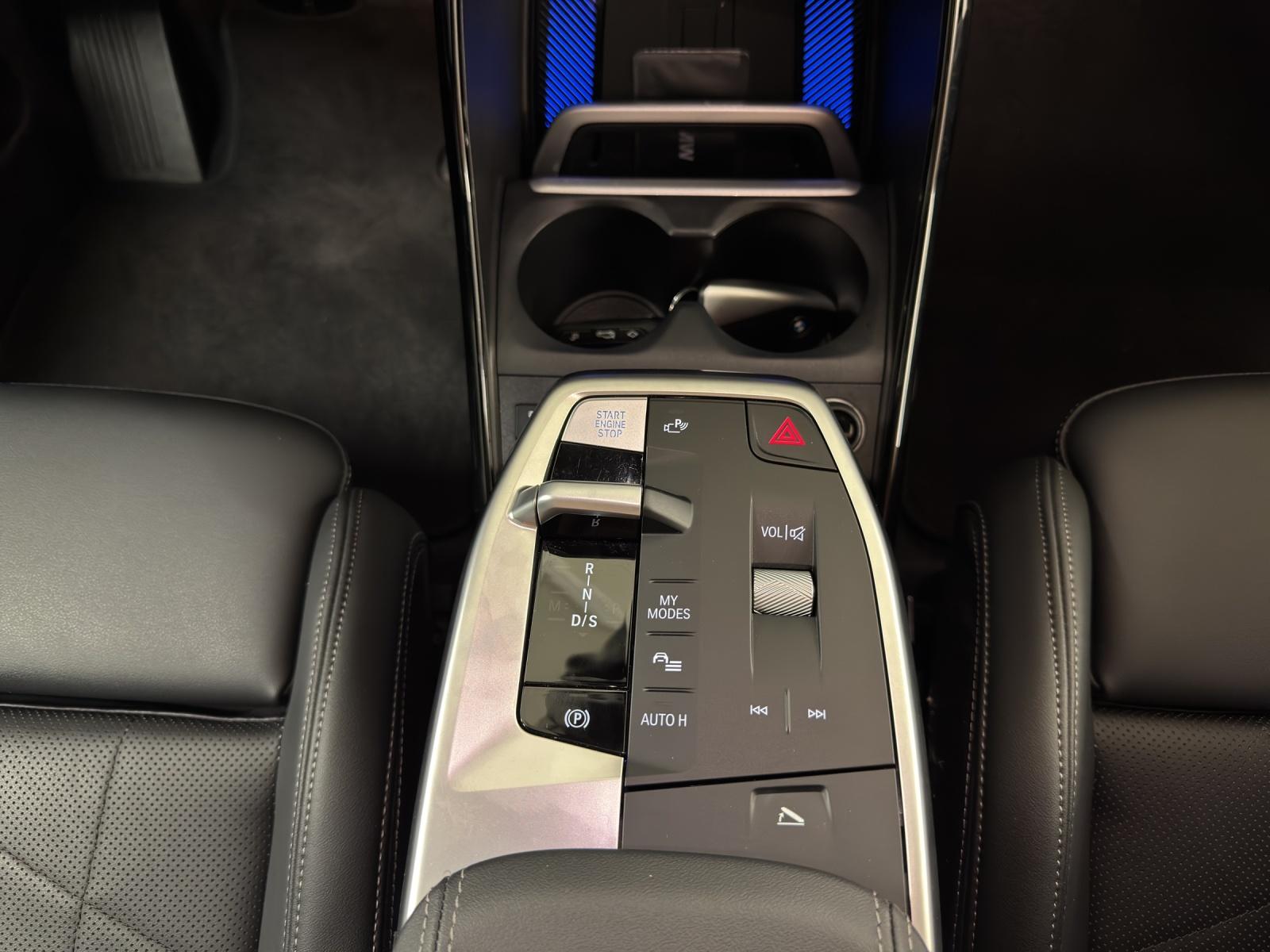 BMW 223d xDrive AT-image-19