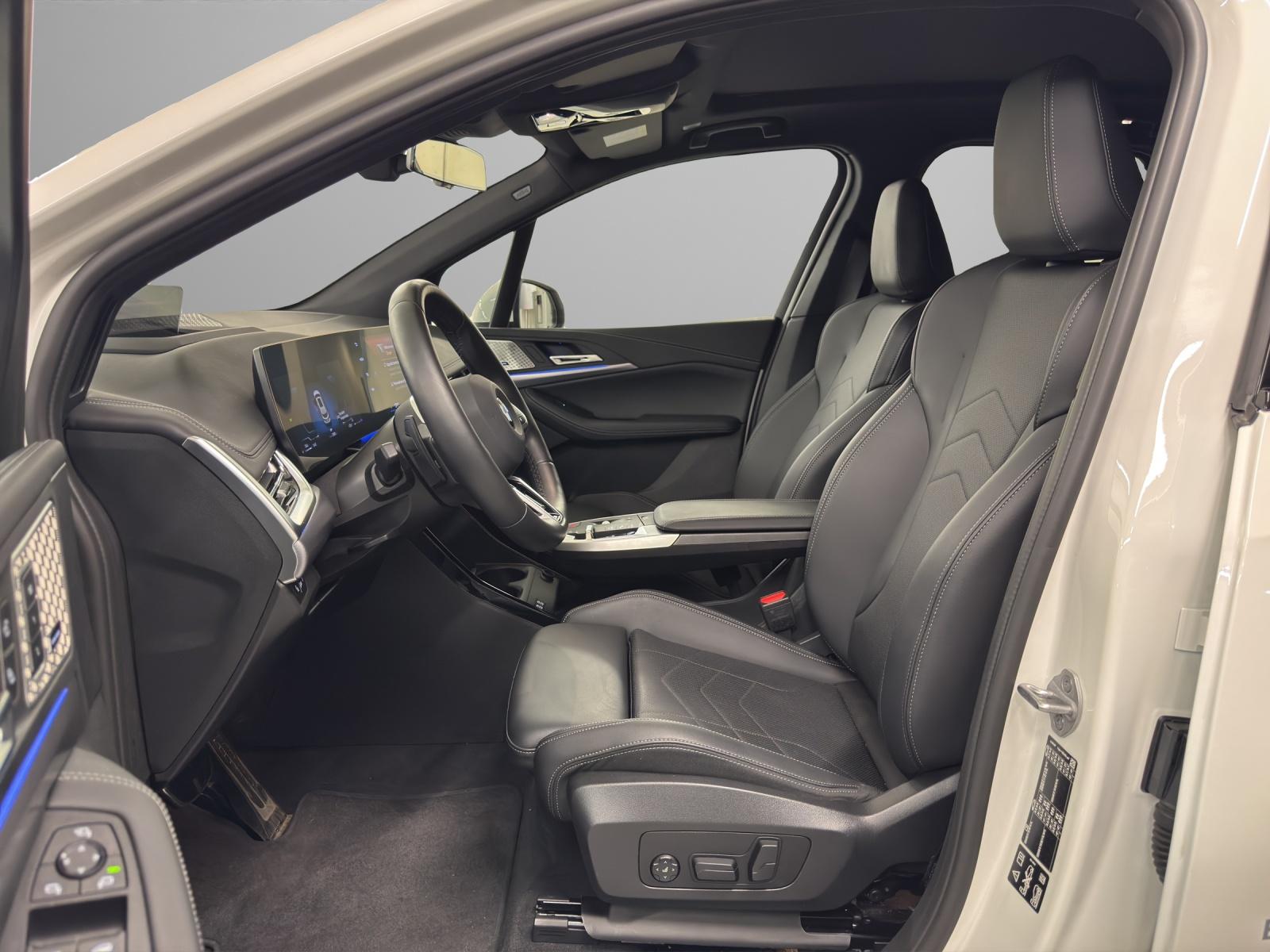 BMW 223d xDrive AT-image-10