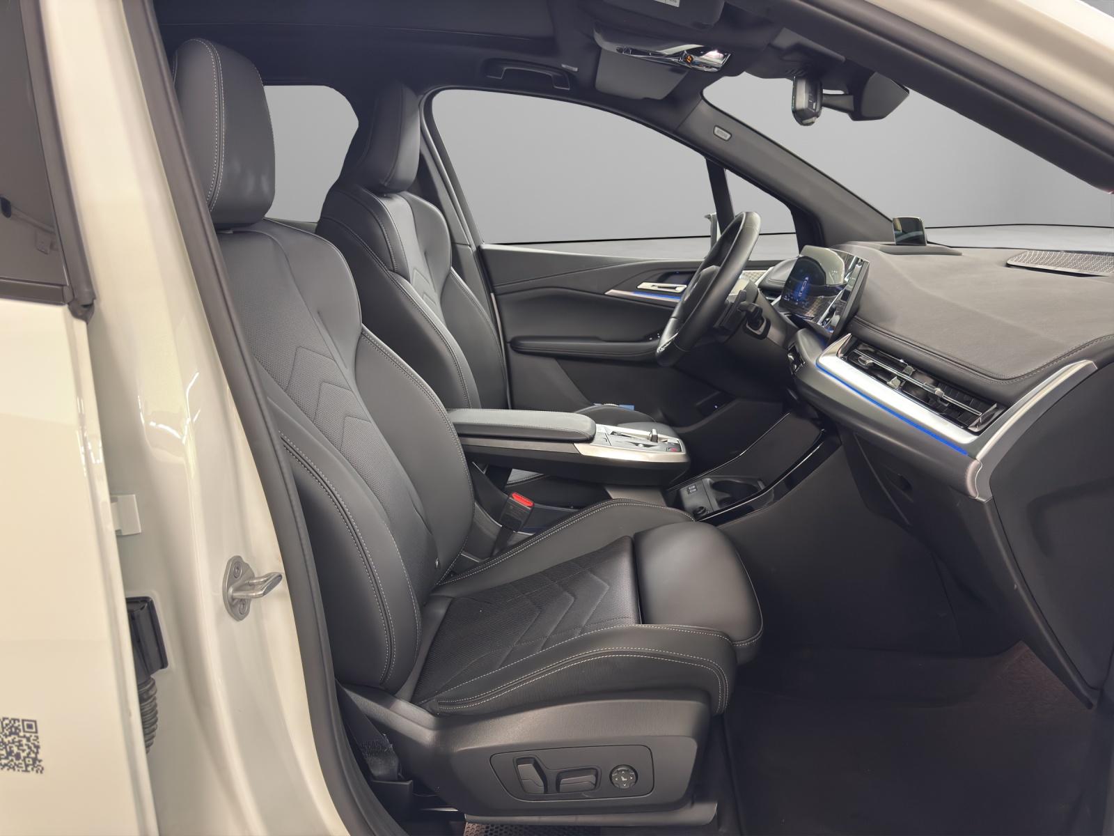 BMW 223d xDrive AT-image-14