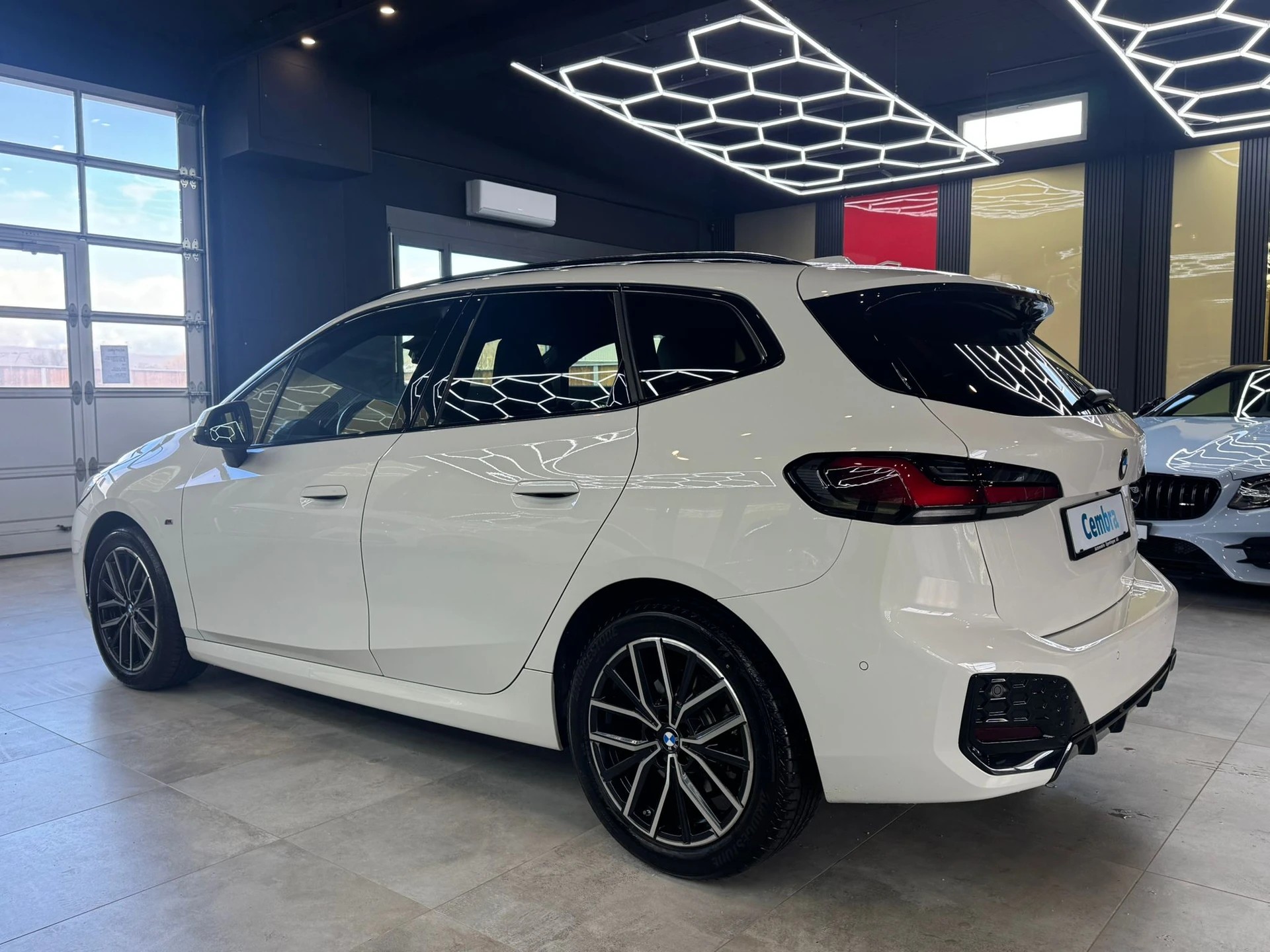 BMW 218d Active Tourer M Sport DKG-image-6