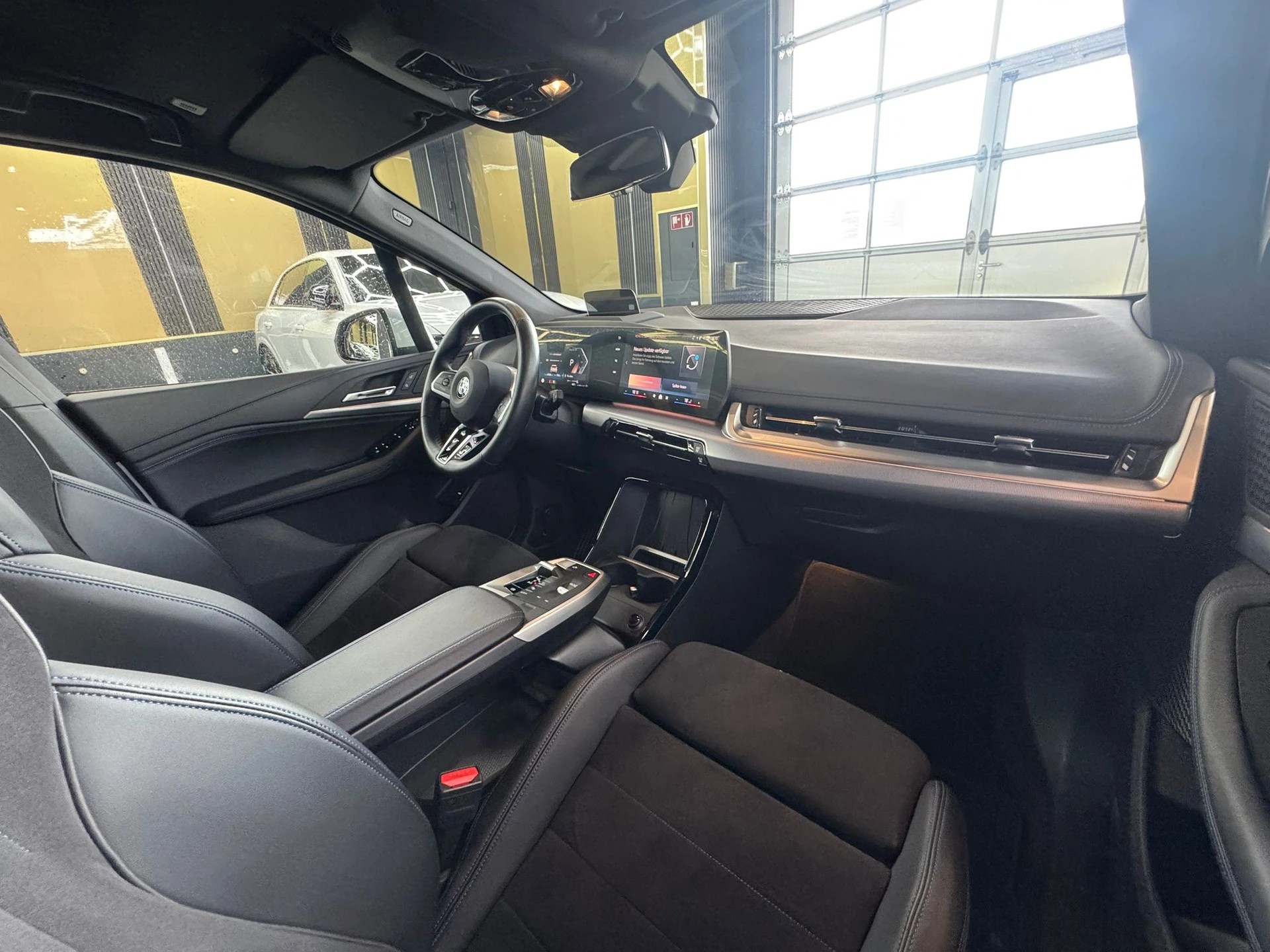 BMW 218d Active Tourer M Sport DKG-image-10