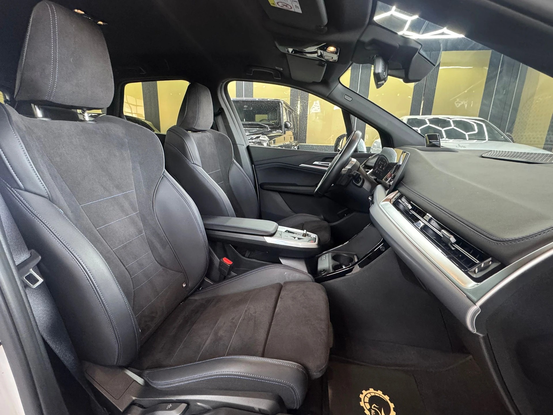 BMW 218d Active Tourer M Sport DKG-image-11