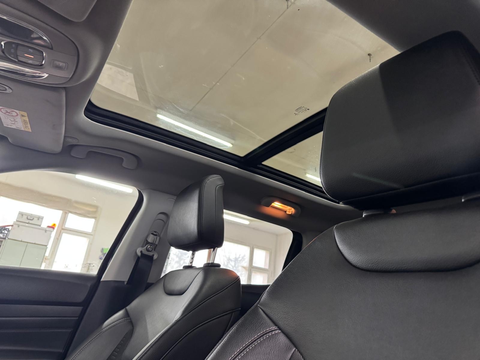 JEEP Compass 1.3 T PHEV Swiss Limited Plus AWD-image-14
