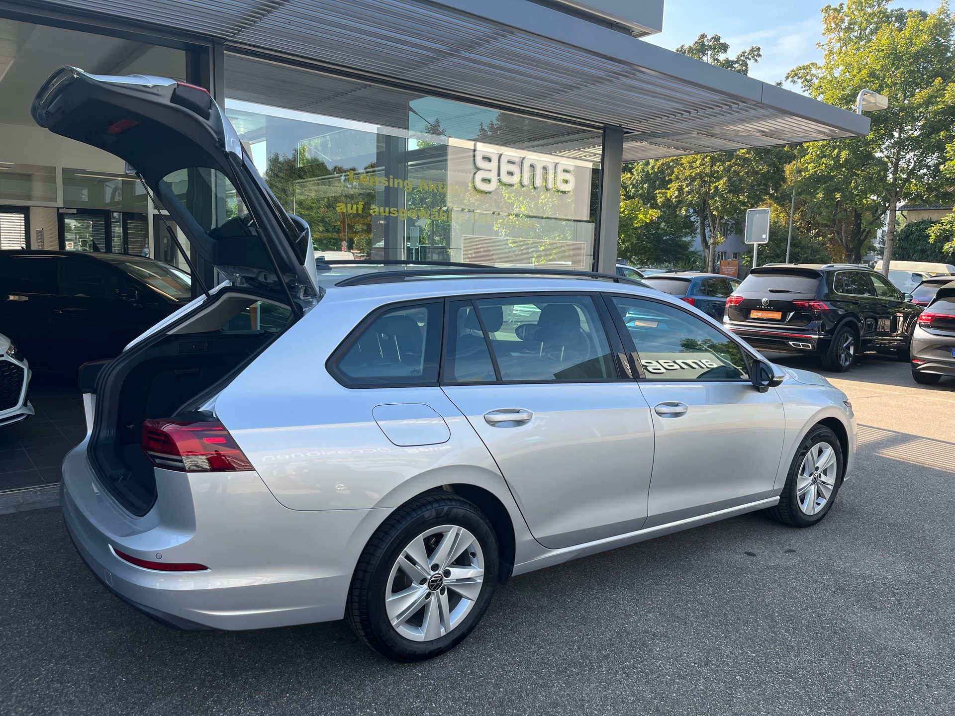 VW 1.0 eTSI Life DSG-image-0