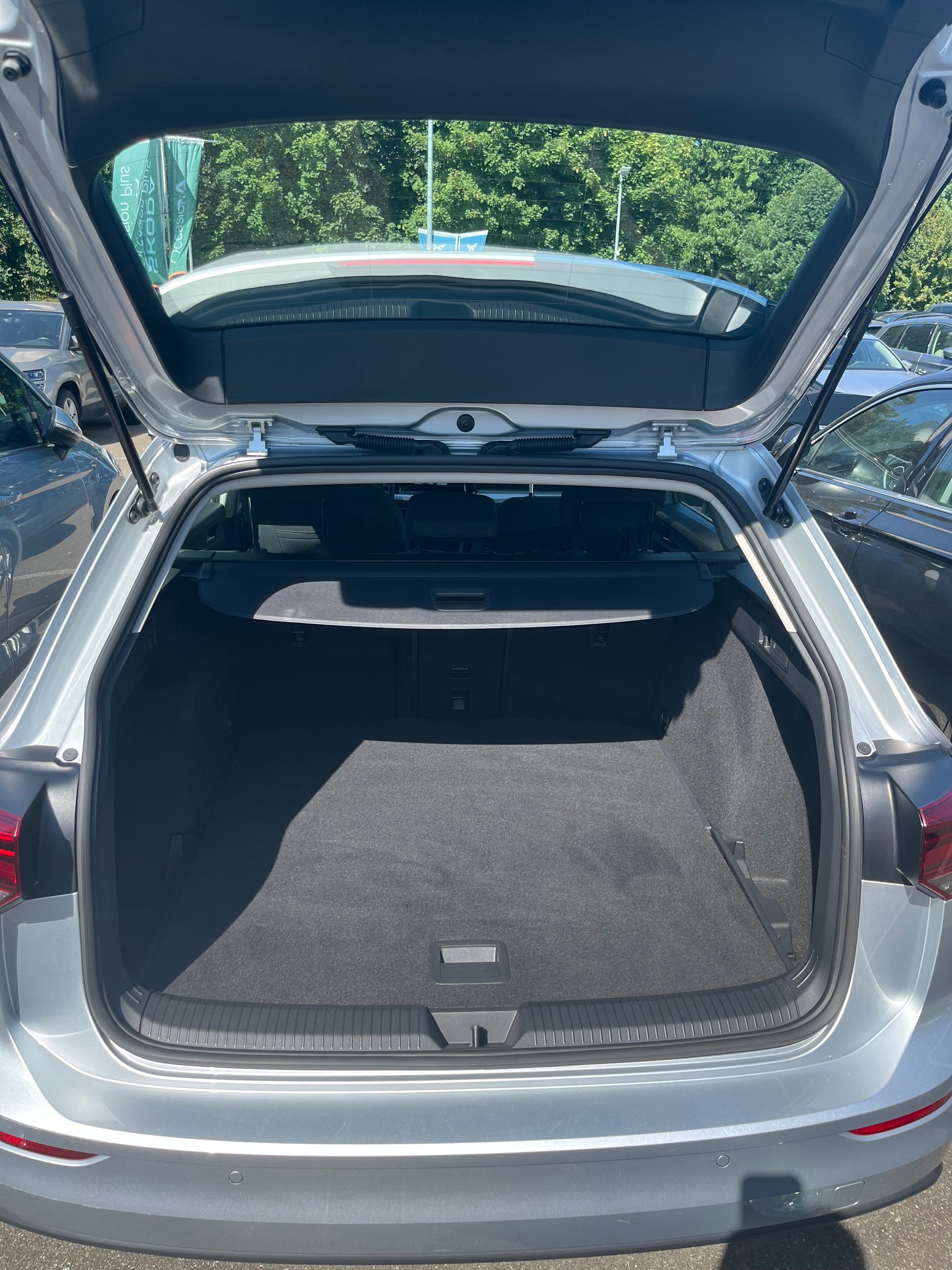 VW 1.0 eTSI Life DSG-image-3