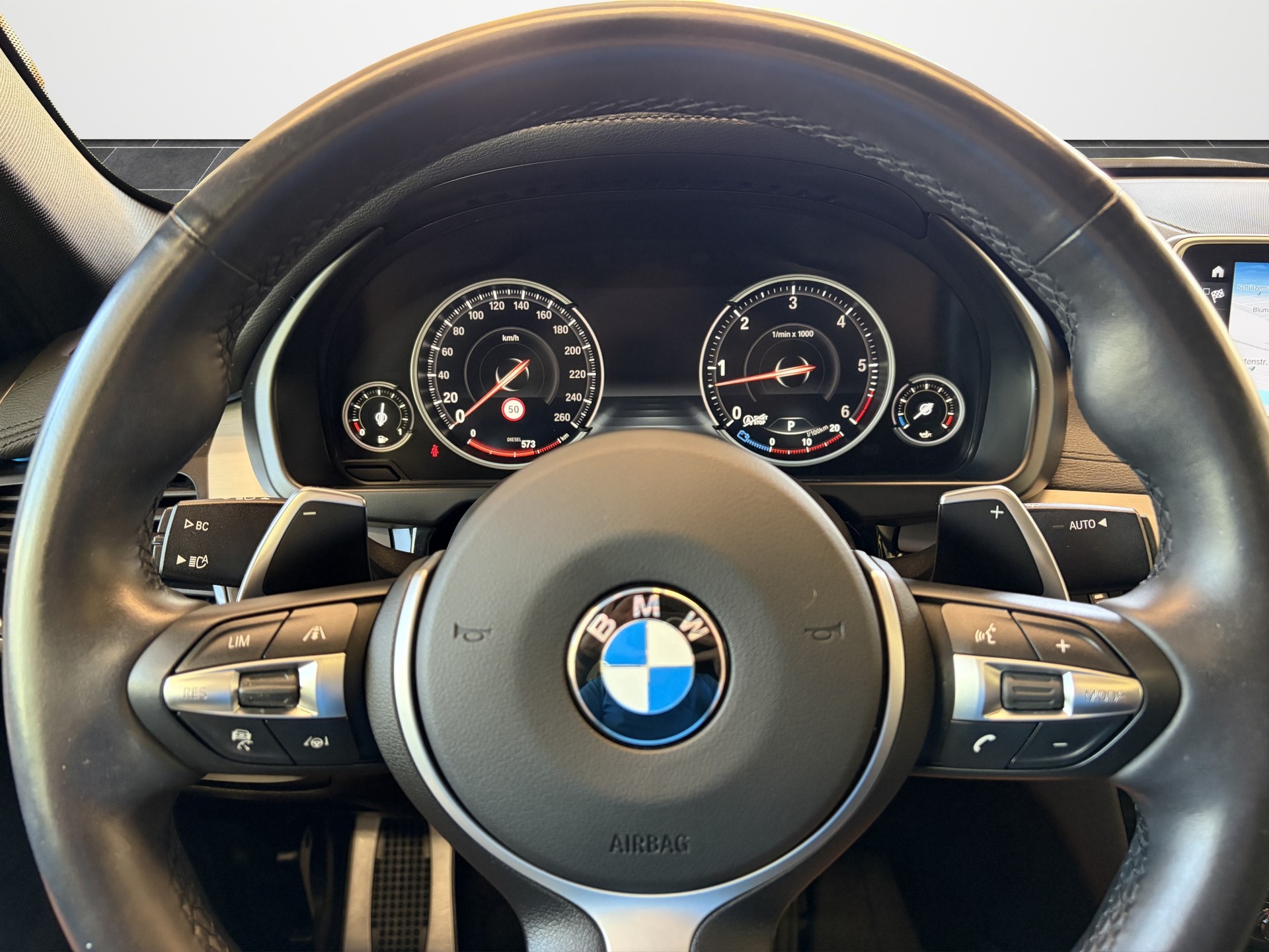 BMW X6 xDrive 40d Pure M Sport Steptronic-image-11