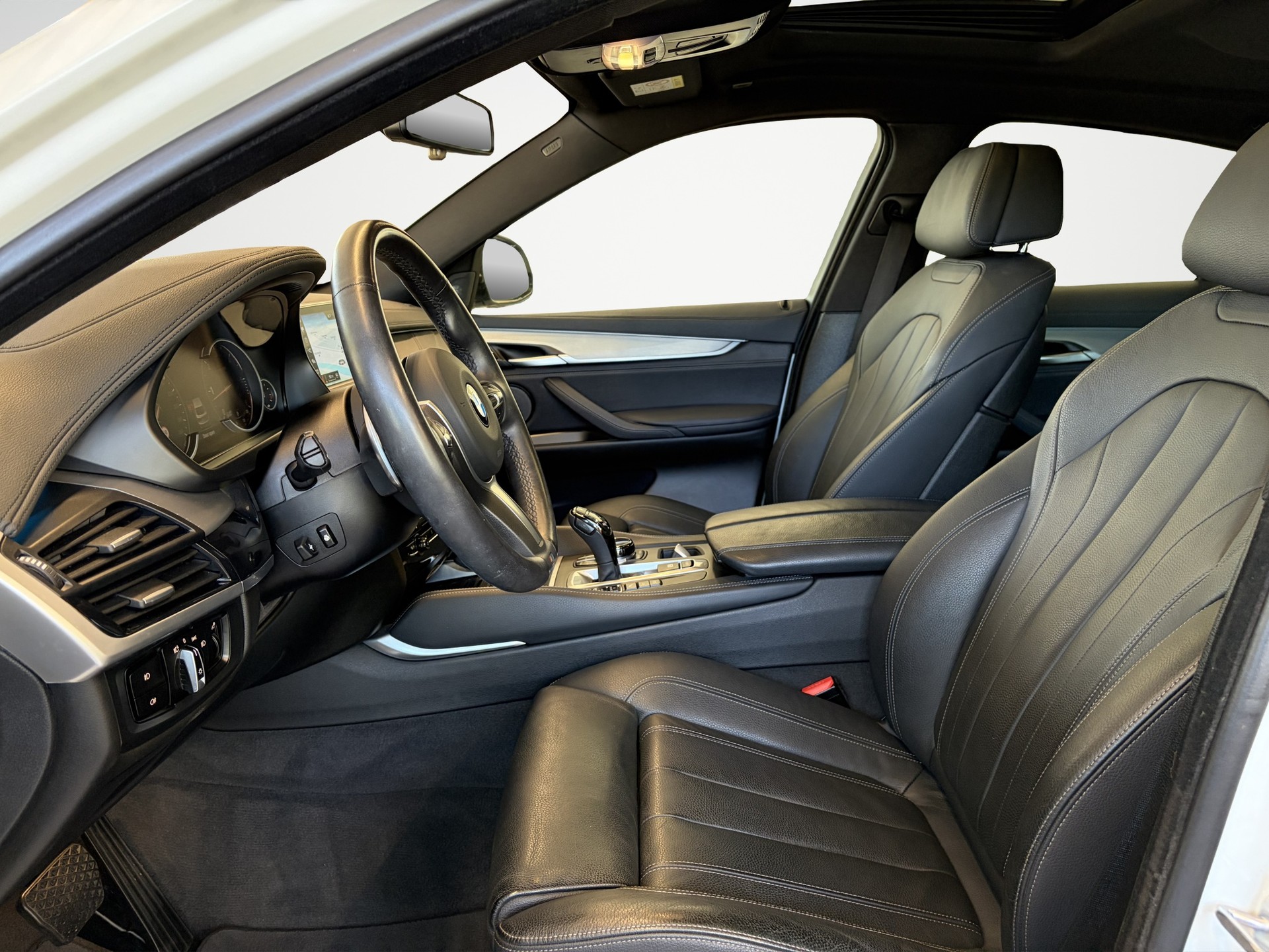 BMW X6 xDrive 40d Pure M Sport Steptronic-image-8