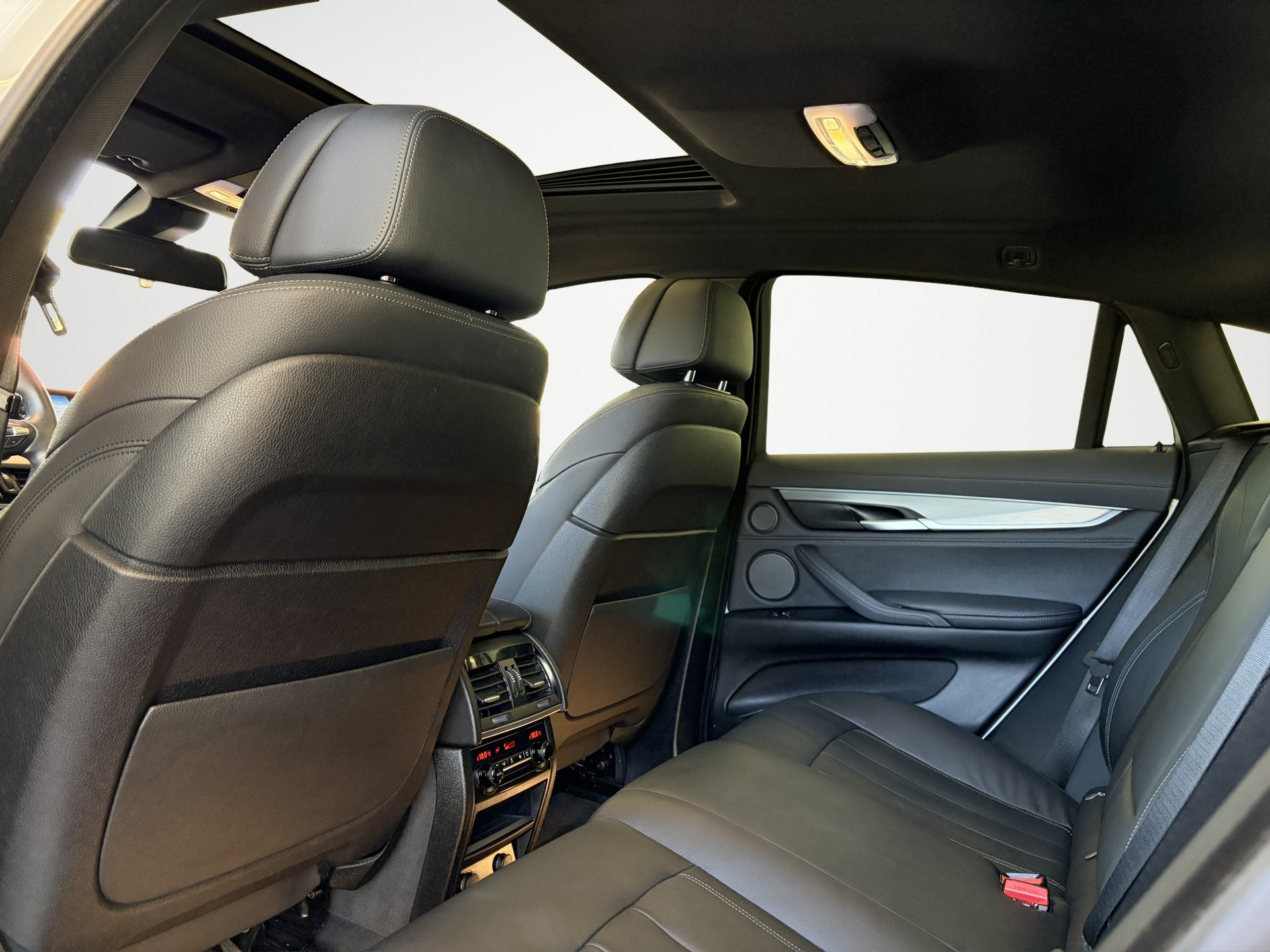 BMW X6 xDrive 40d Pure M Sport Steptronic-image-14