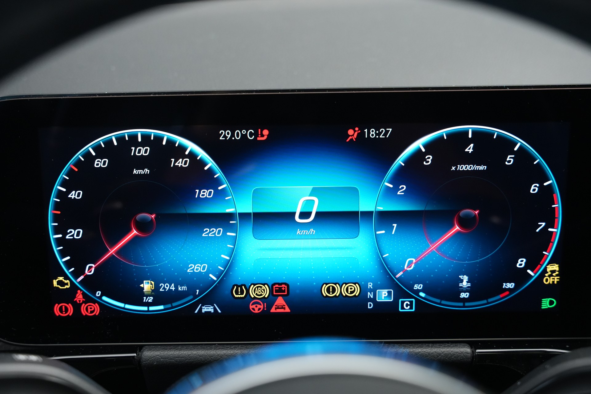 MERCEDES-BENZ GLA 250 4Matic AMG Line 8G-DCT *CH-Fahrzeug* *AHK* *Panorama*-image-25