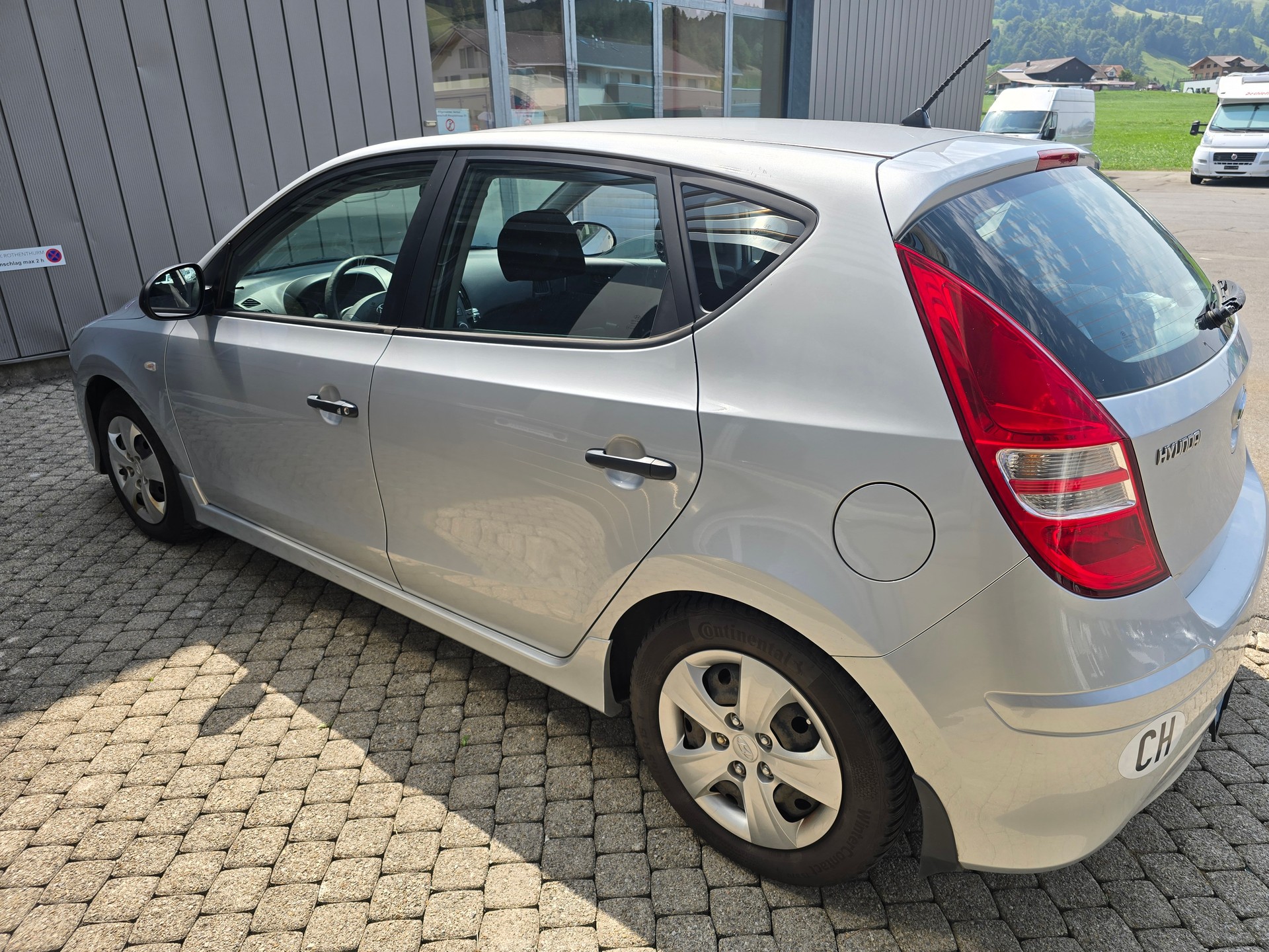 HYUNDAI i30 1.4 Comfort-image-5