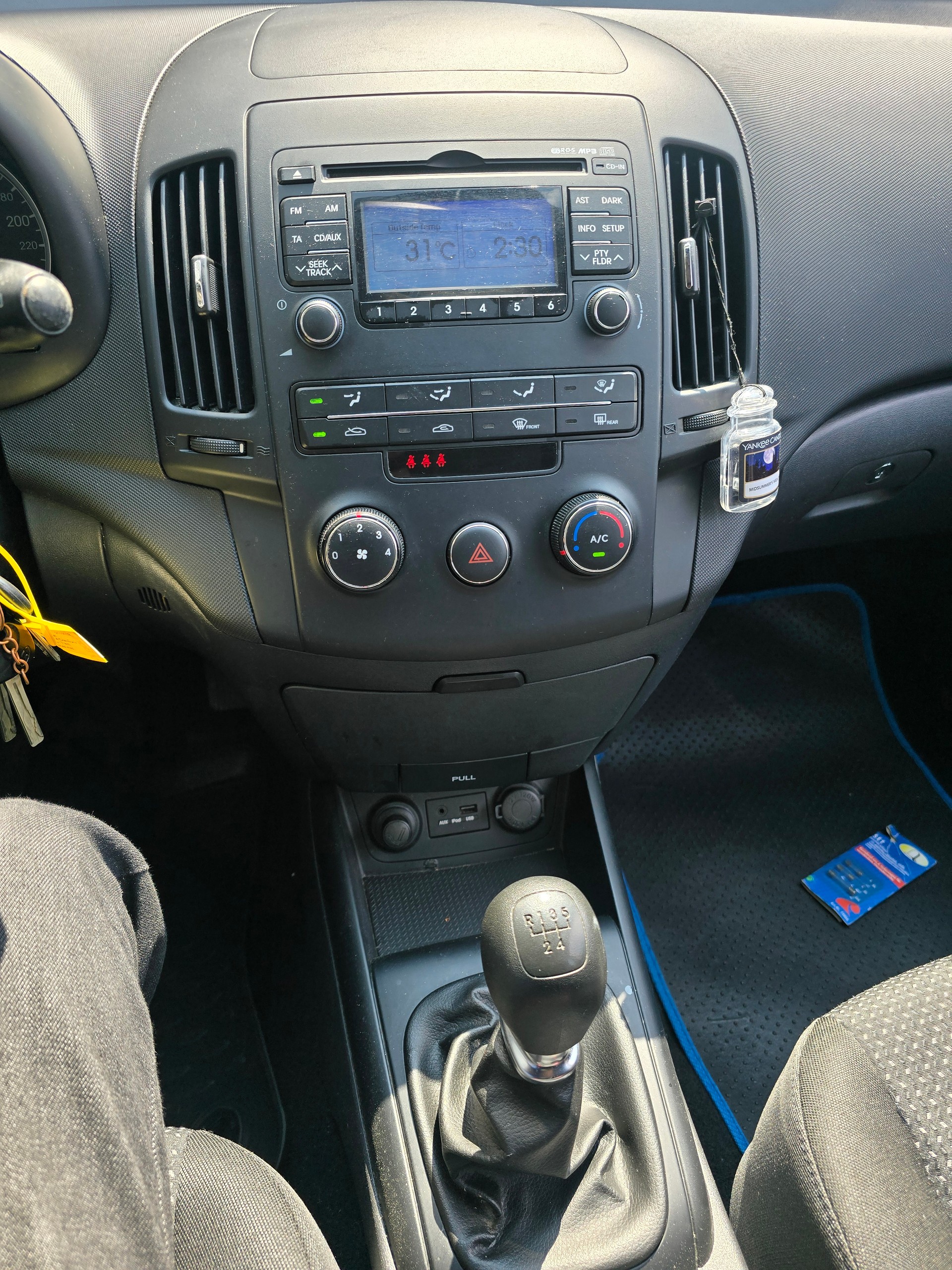 HYUNDAI i30 1.4 Comfort-image-9