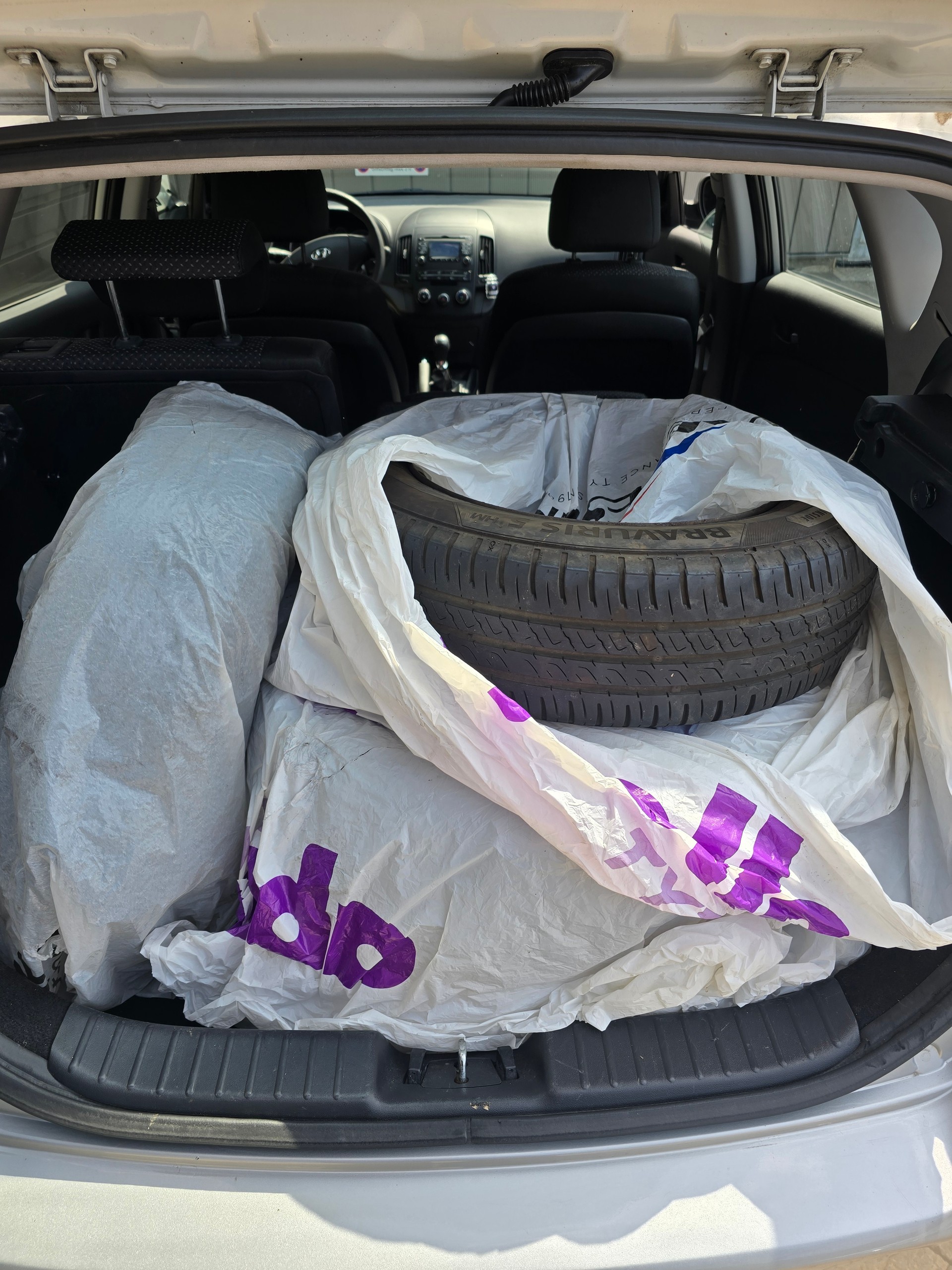 HYUNDAI i30 1.4 Comfort-image-11