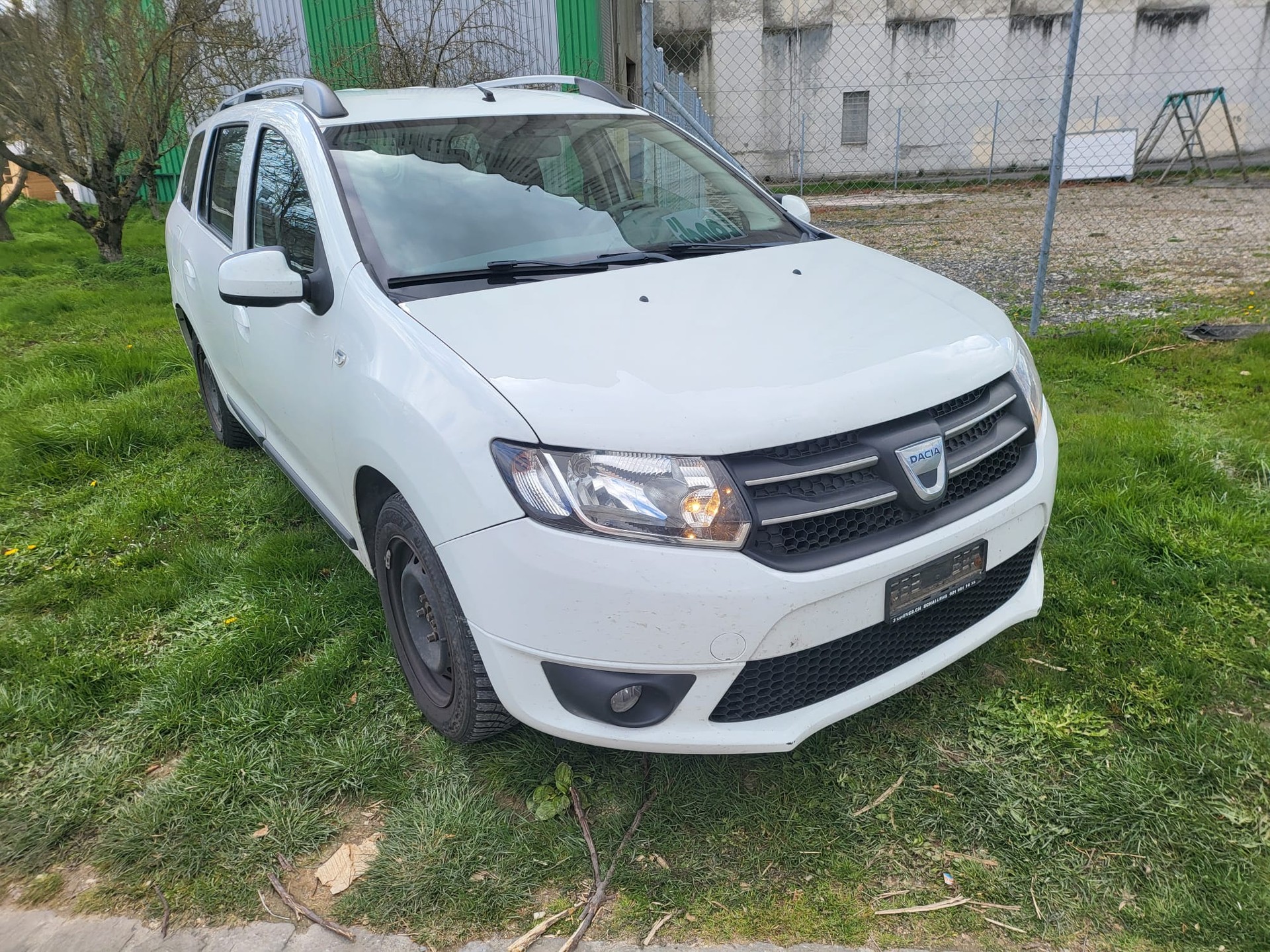 DACIA Logan MCV 0.9 Lauréate-image-2