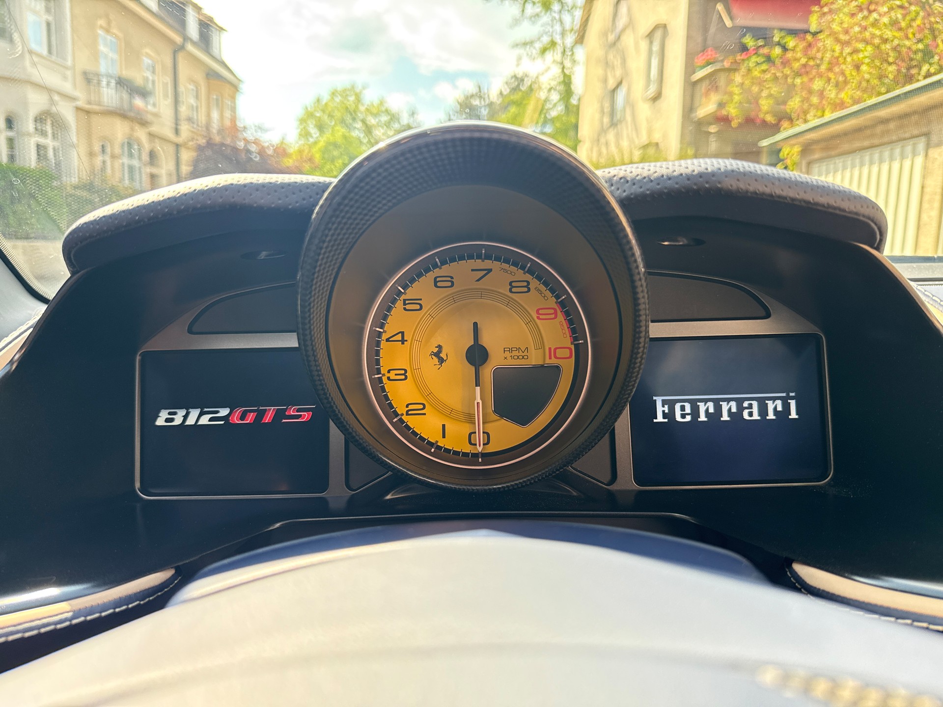 FERRARI 812 GTS-image-9