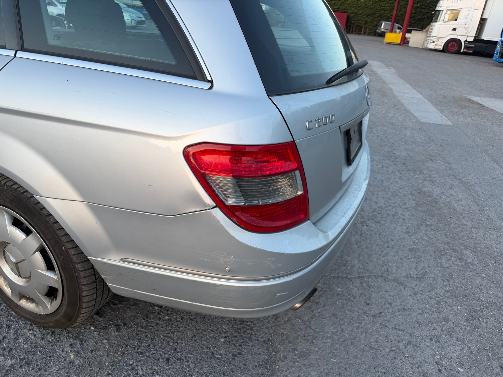 MERCEDES-BENZ C 200 CGI BlueEfficiency My Star Automatic-image-13