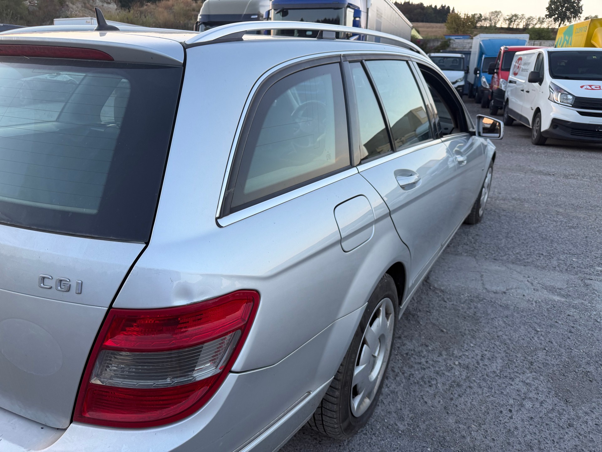 MERCEDES-BENZ C 200 CGI BlueEfficiency My Star Automatic-image-14