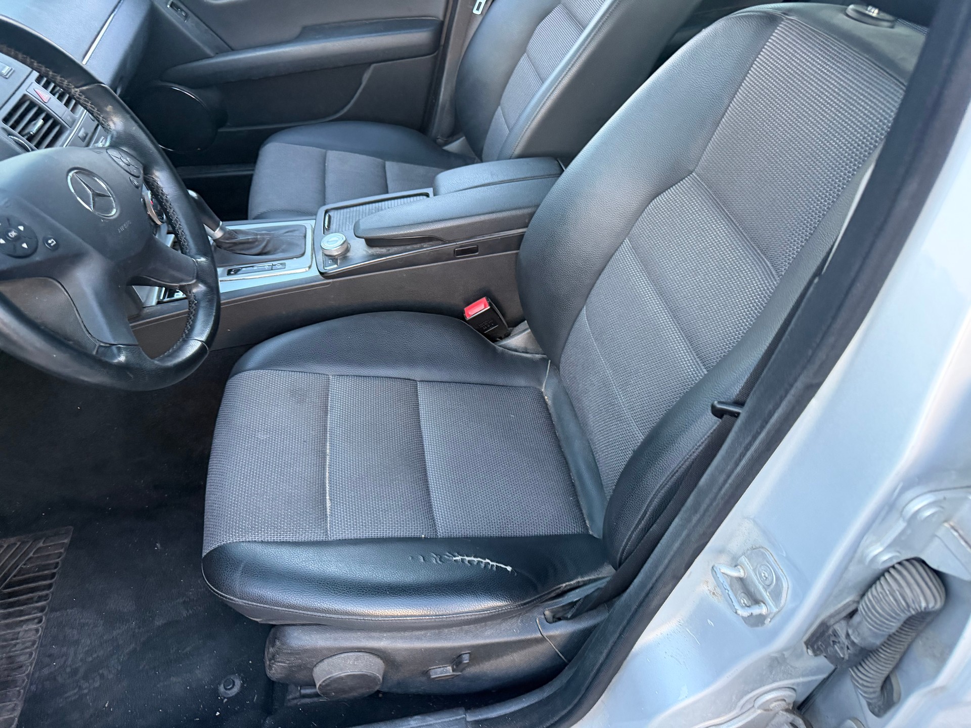 MERCEDES-BENZ C 200 CGI BlueEfficiency My Star Automatic-image-5