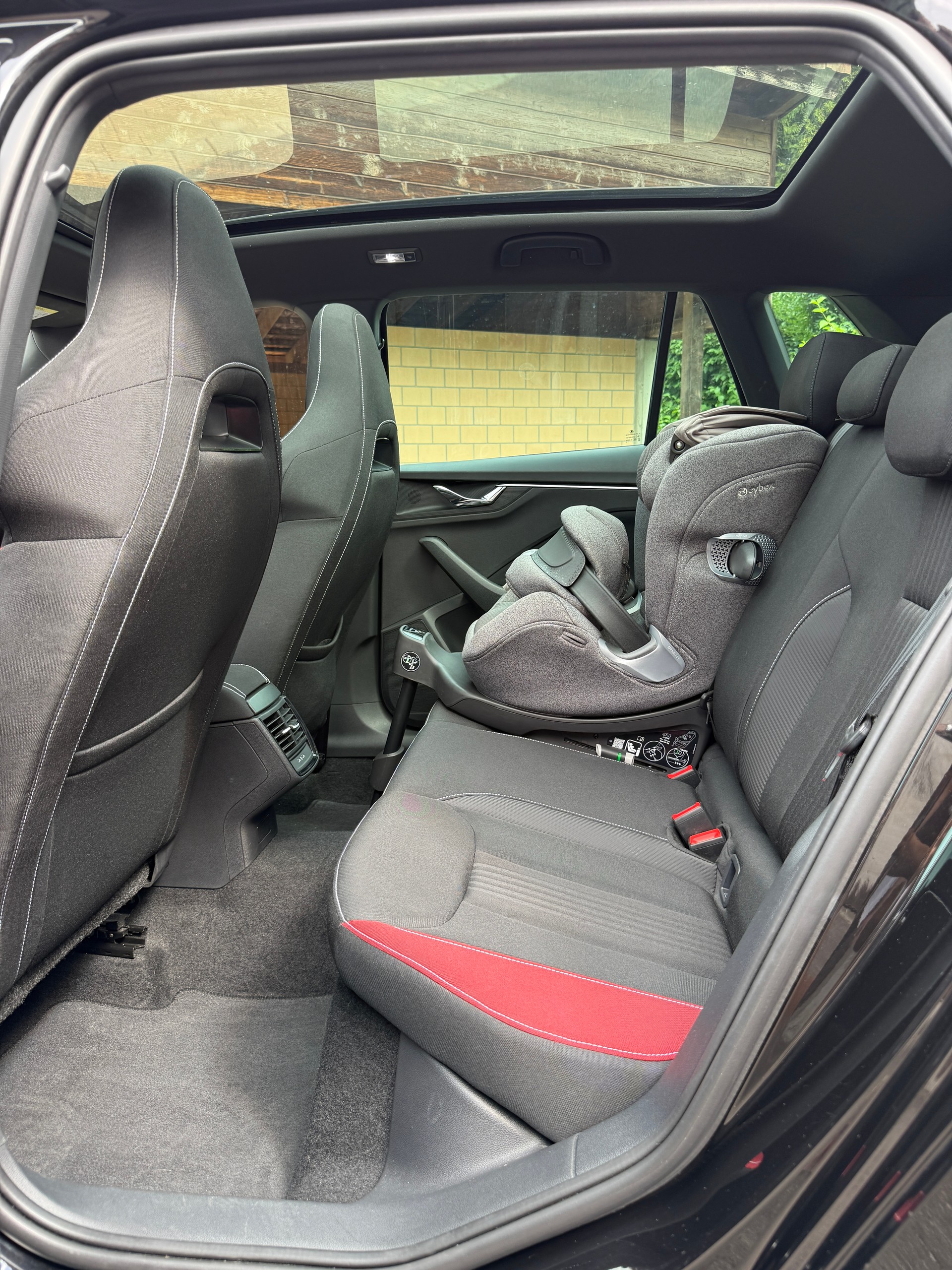 SKODA 1.5 TSI Monte Carlo DSG-image-12
