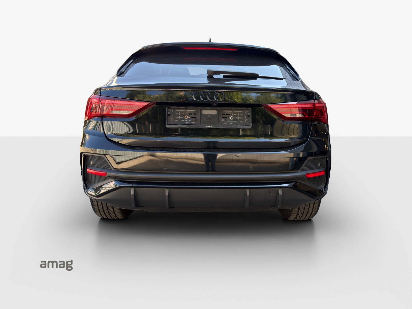 AUDI Q3 Sportback 40 TDI S line Attraction quattro S-tronic-image-3