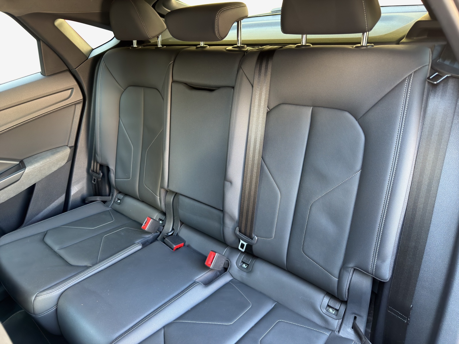 AUDI Q3 Sportback 40 TDI S line Attraction quattro S-tronic-image-11