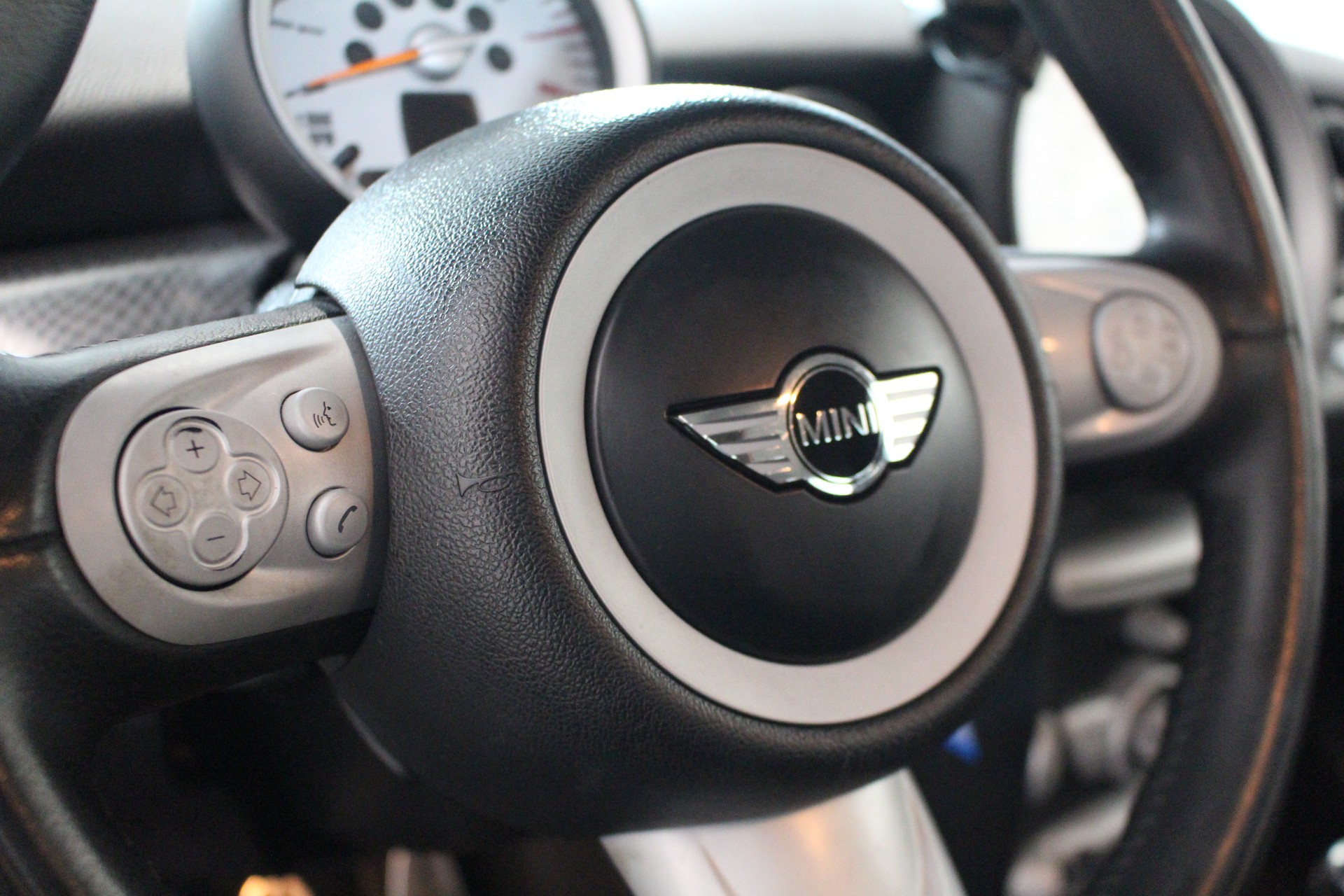 MINI Clubman R55 1.6i Cooper S-image-12