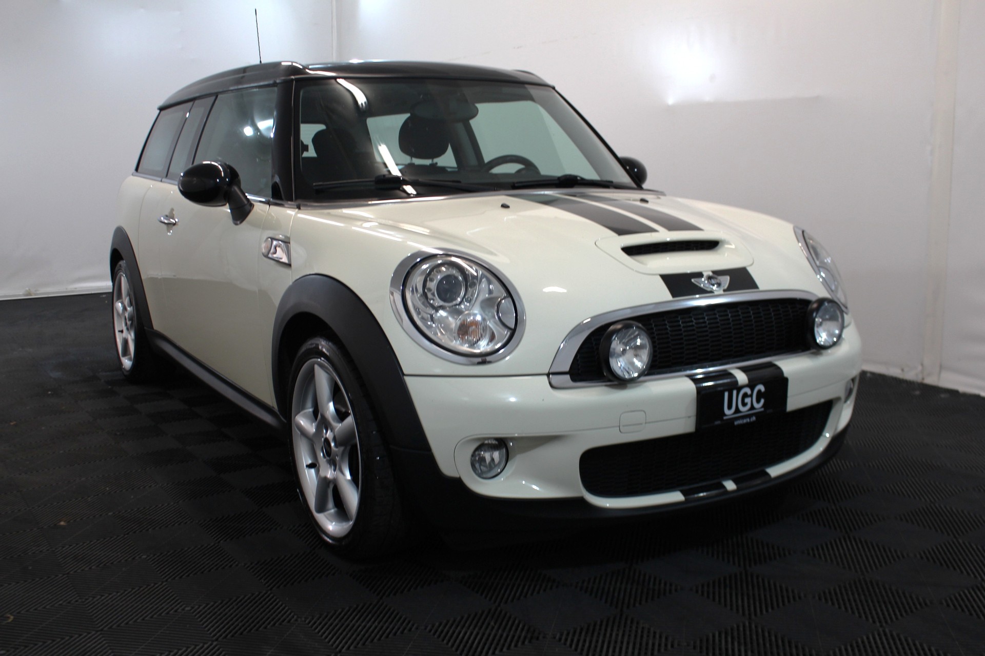 MINI Clubman R55 1.6i Cooper S-image-0