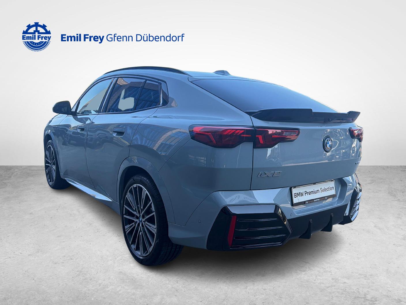 BMW iX2 30 xDrive-showroom-element-2