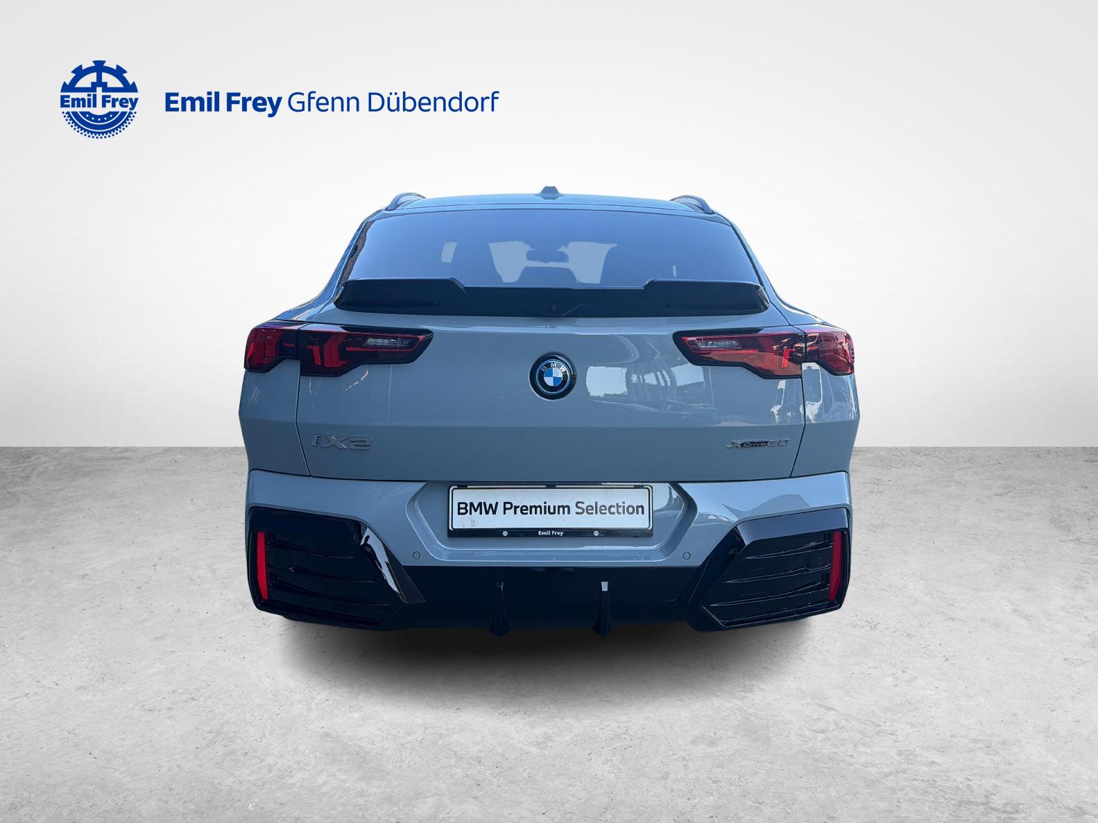BMW iX2 30 xDrive30-image-9